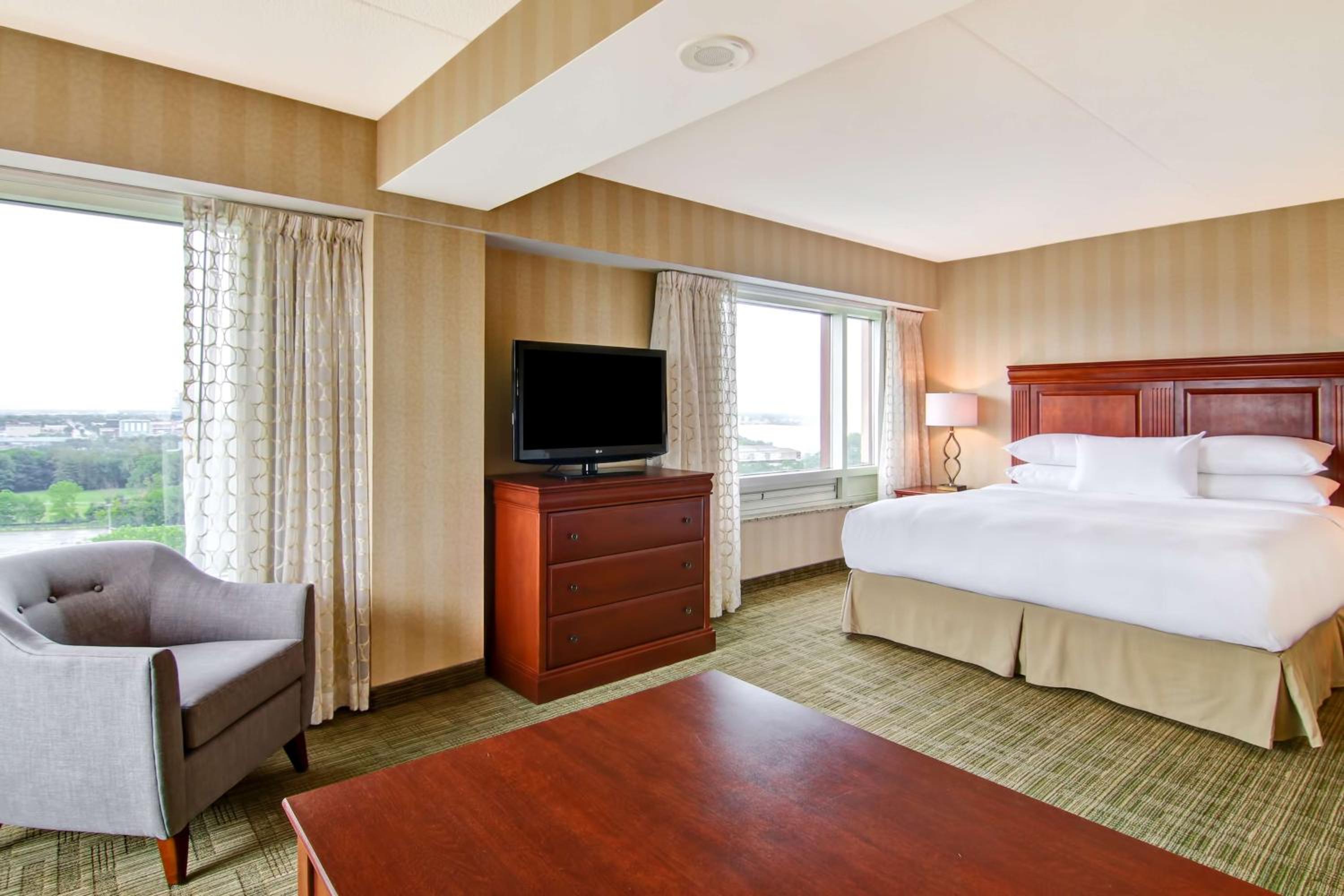 Two-Room King Suite with Upper River View - Photo 1