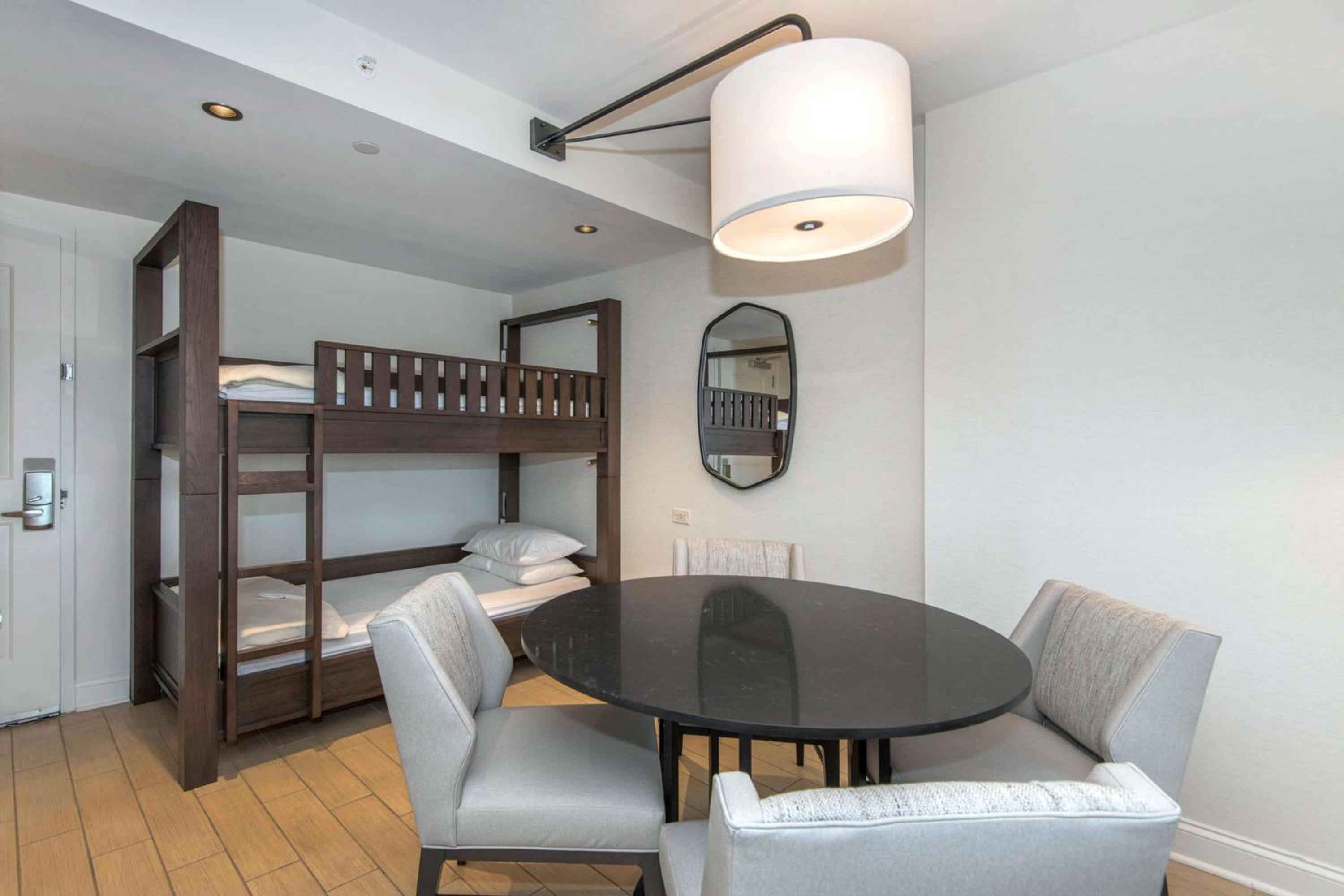 Family Suite - Photo 8
