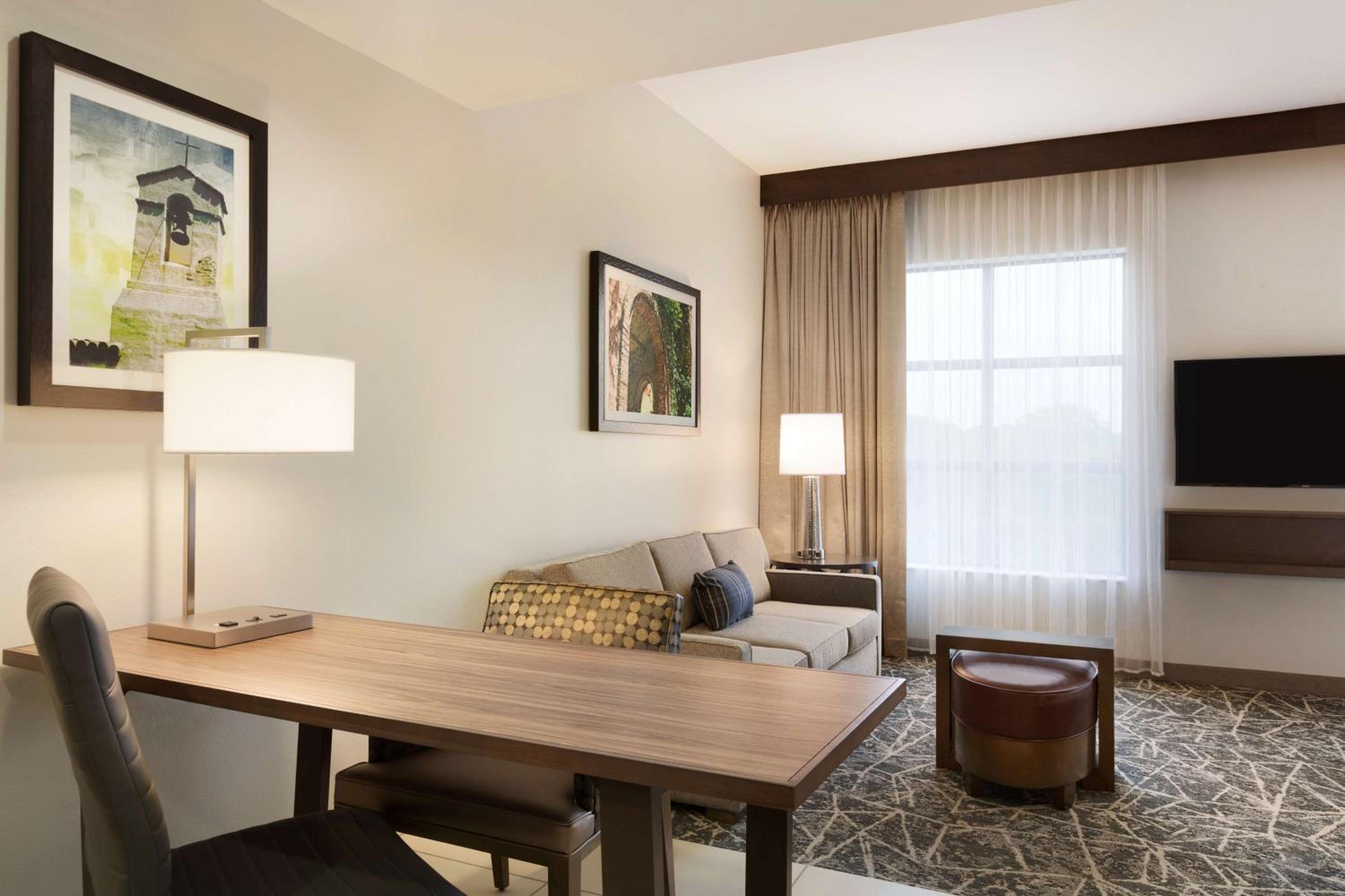 Deluxe Suite, 1 King Bed