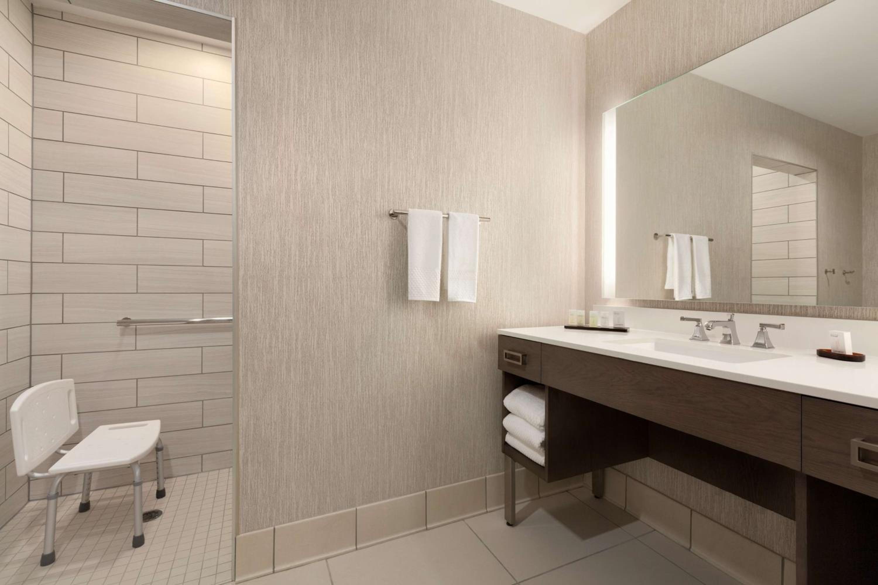 Suite, 1 King Bed, Accessible (Mobility & Hearing, Roll-in Shower)