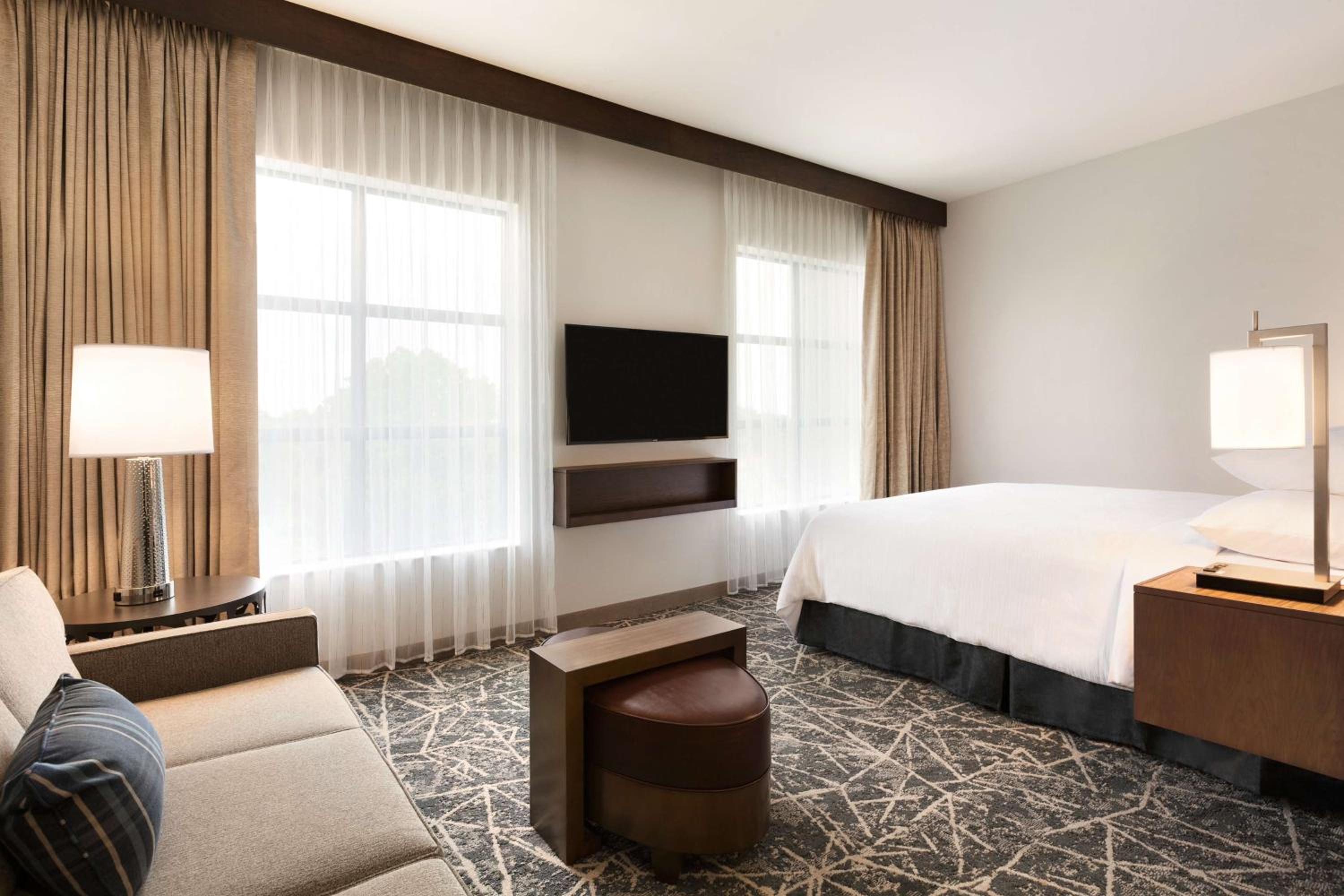 Deluxe Suite, 1 King Bed