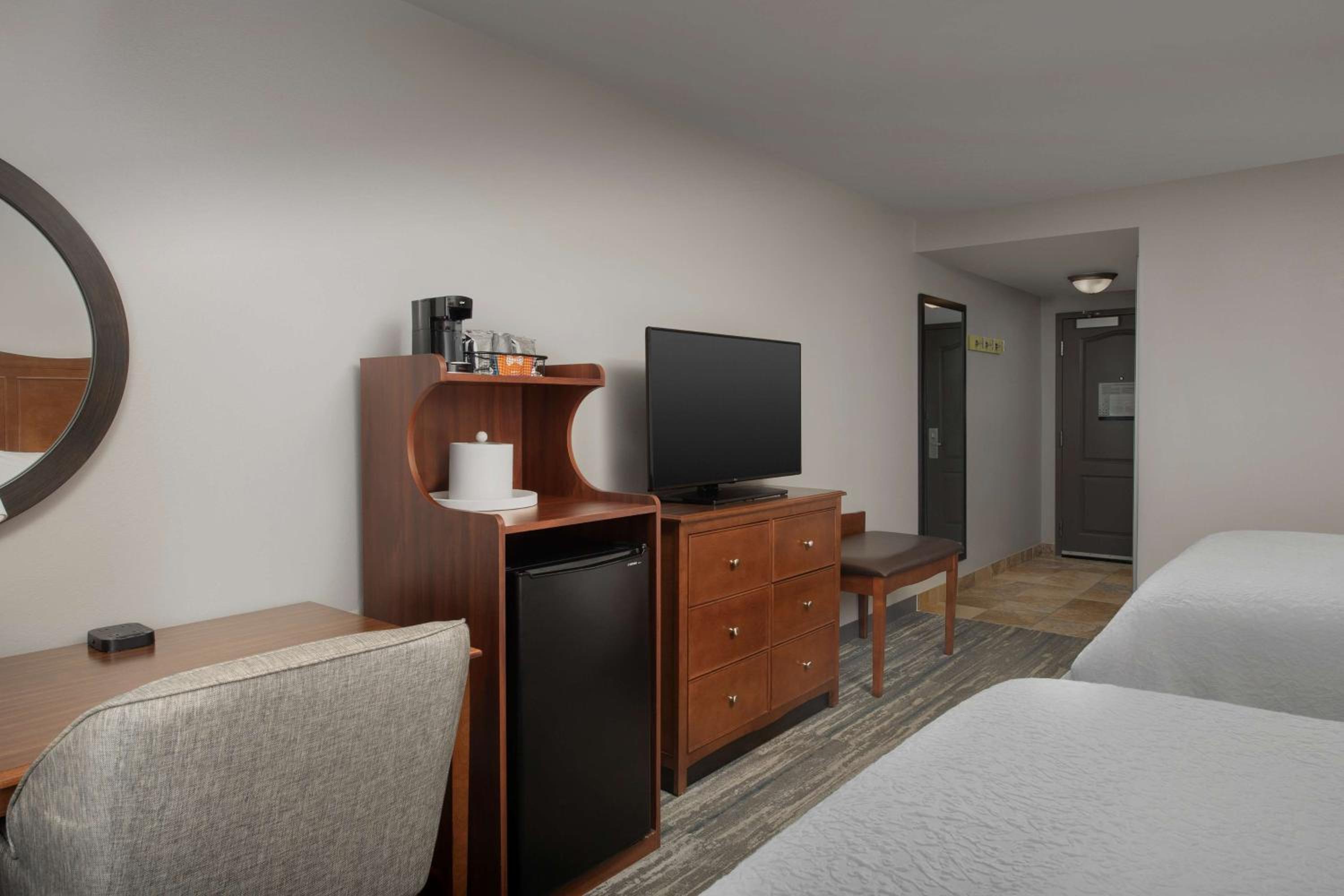 Hampton Inn & Suites Holly Springs