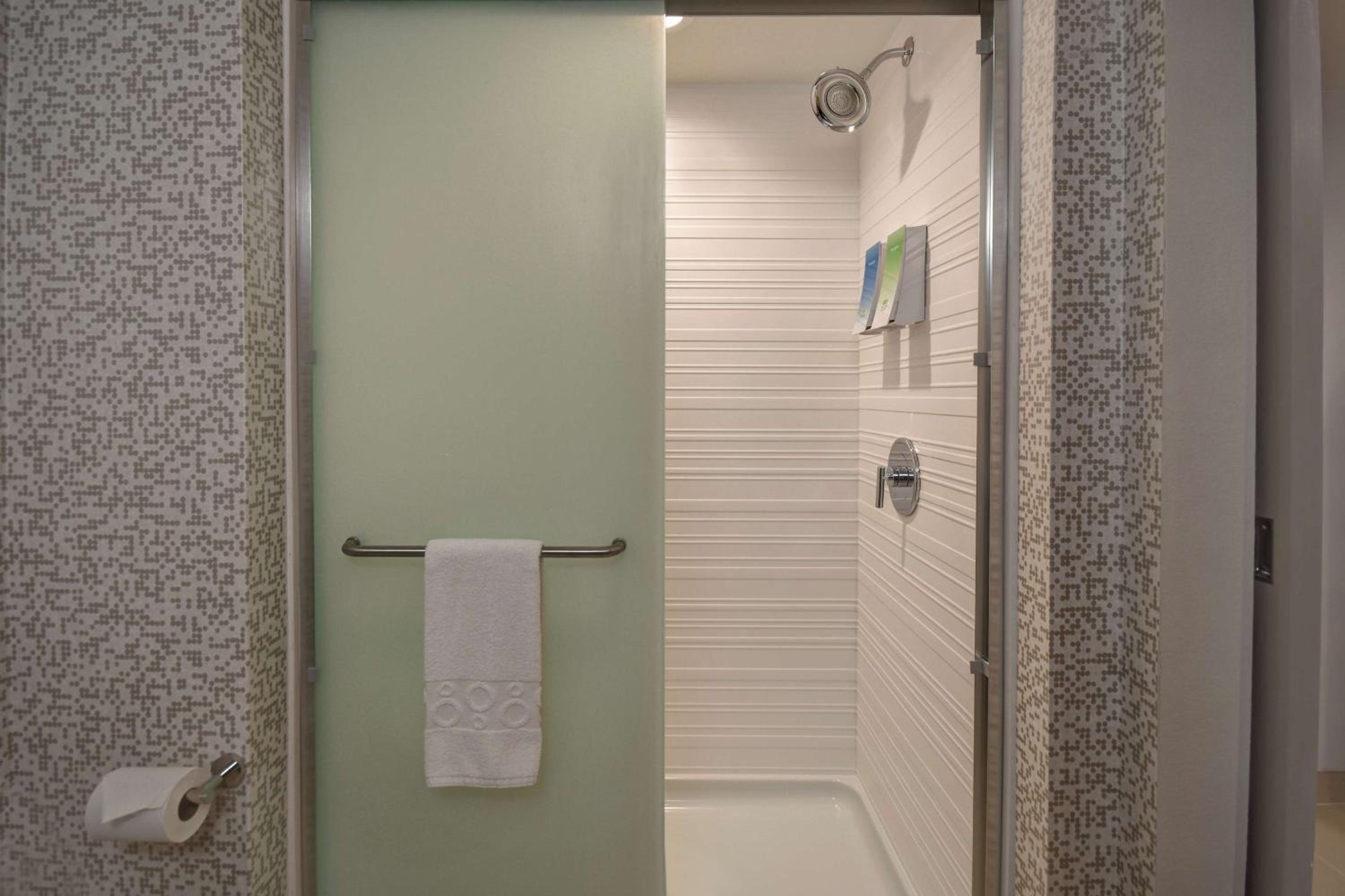 King Studio Suite - Non-Smoking - Photo 5