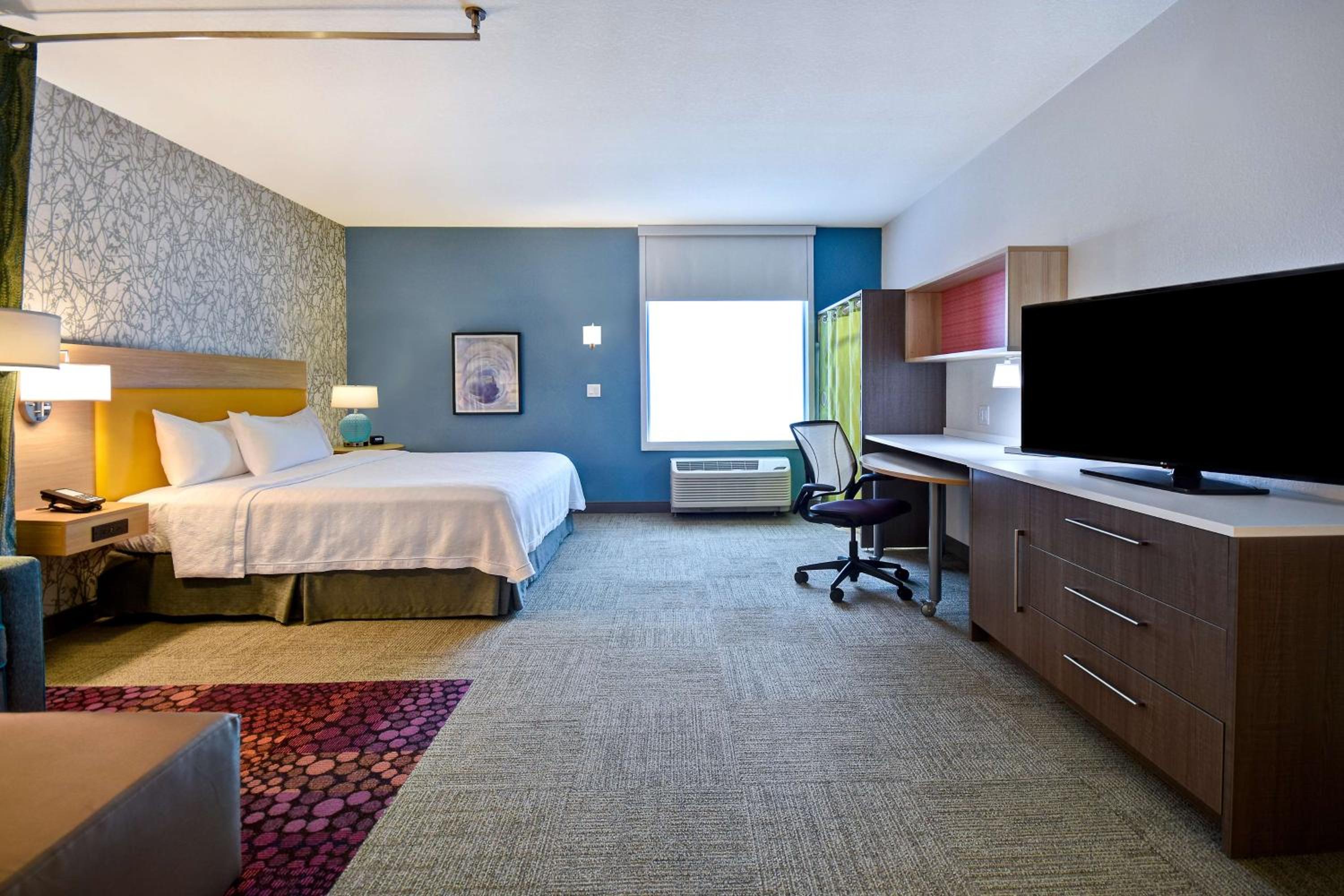 King Studio Suite - Non-Smoking - Photo 3