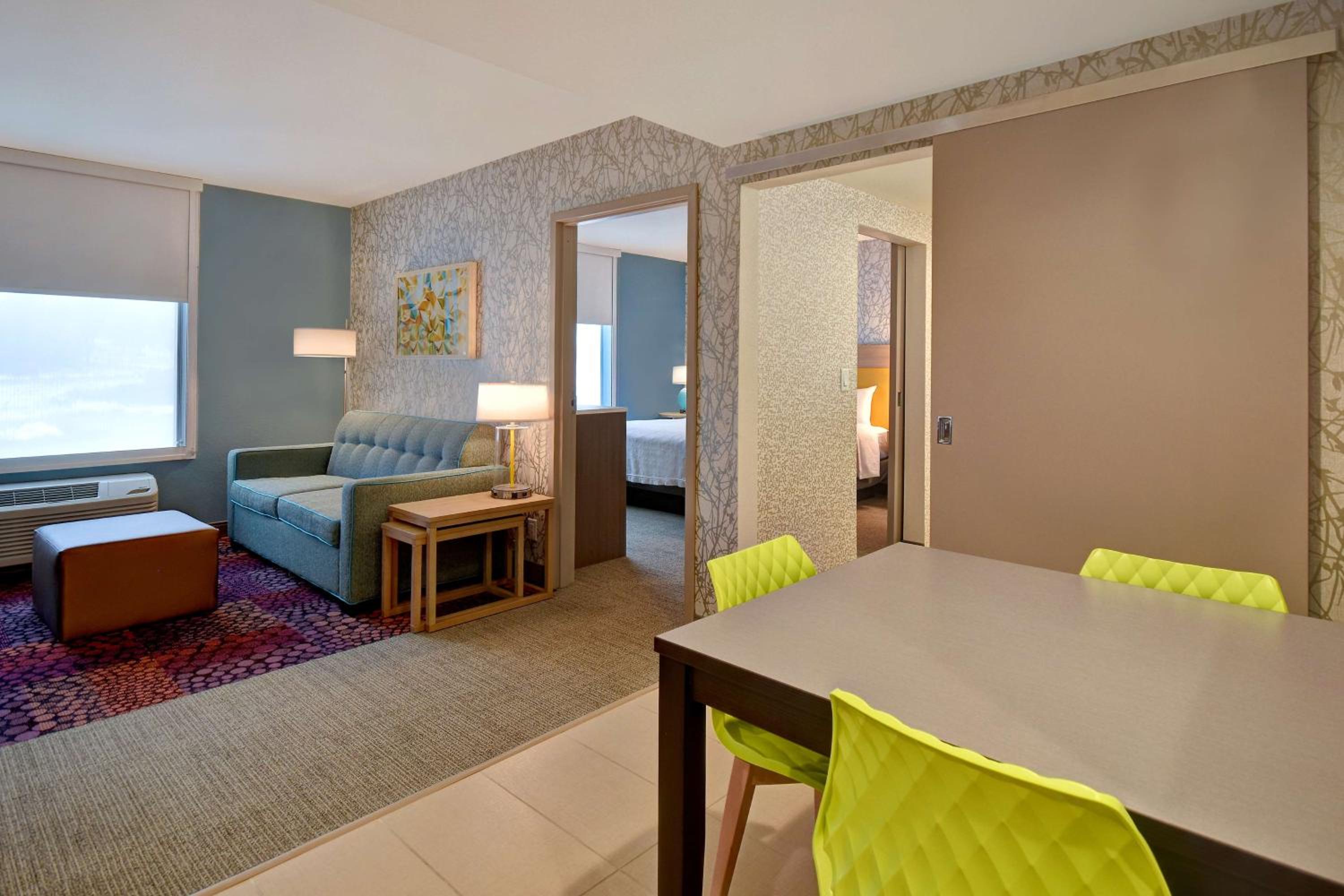 One-Bedroom King Suite - Non-Smoking - Photo 3