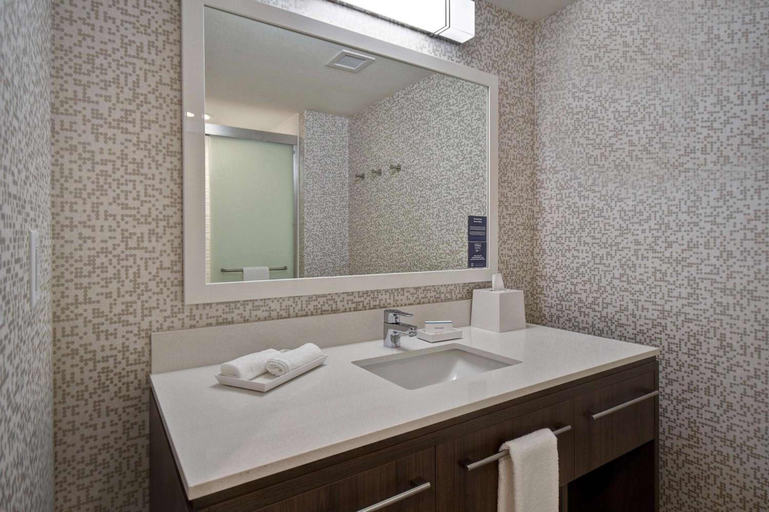 King Studio Suite - Non-Smoking - Photo 4