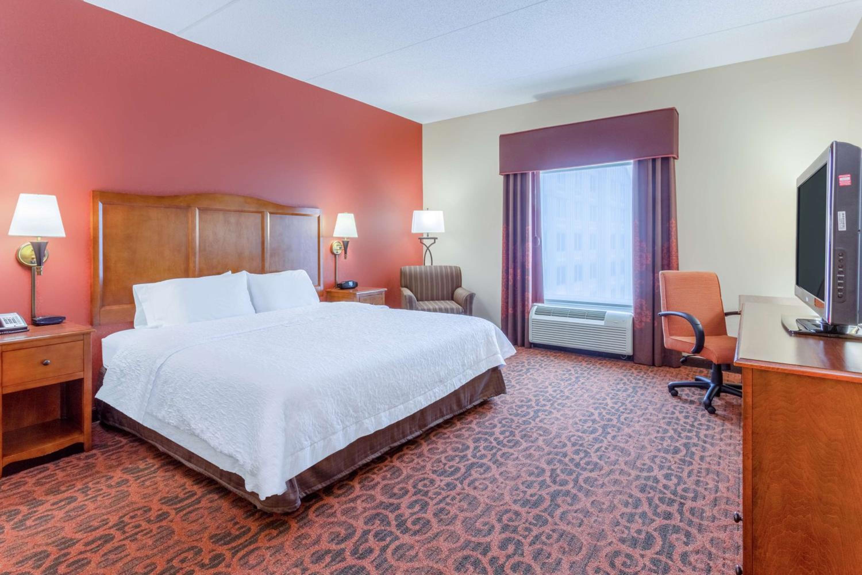King Room - Hearing Access/Non-Smoking - Photo 1