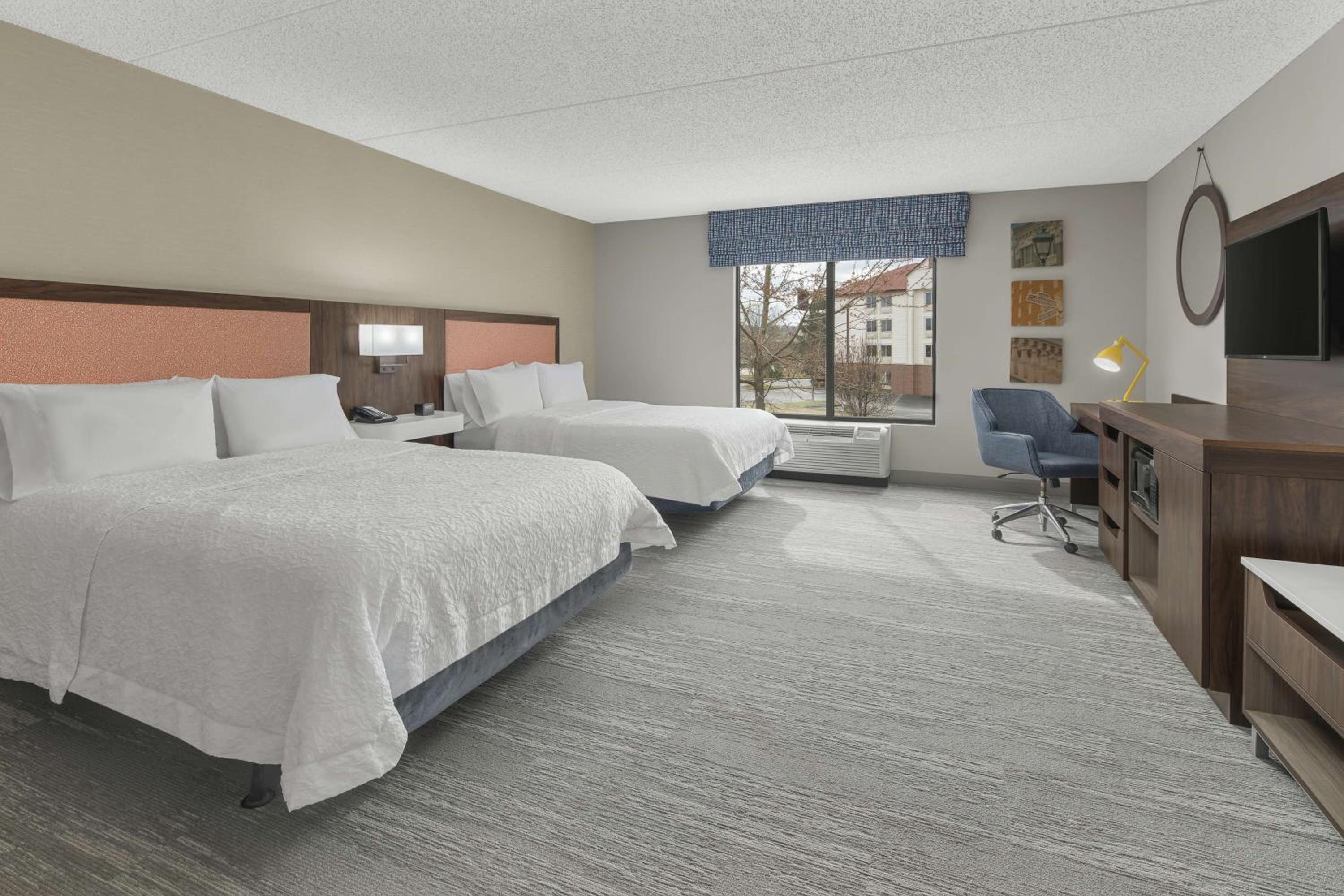 Queen Room with Two Queen Beds - Mobility and Hearing Access/Non-Smoking - Photo 2