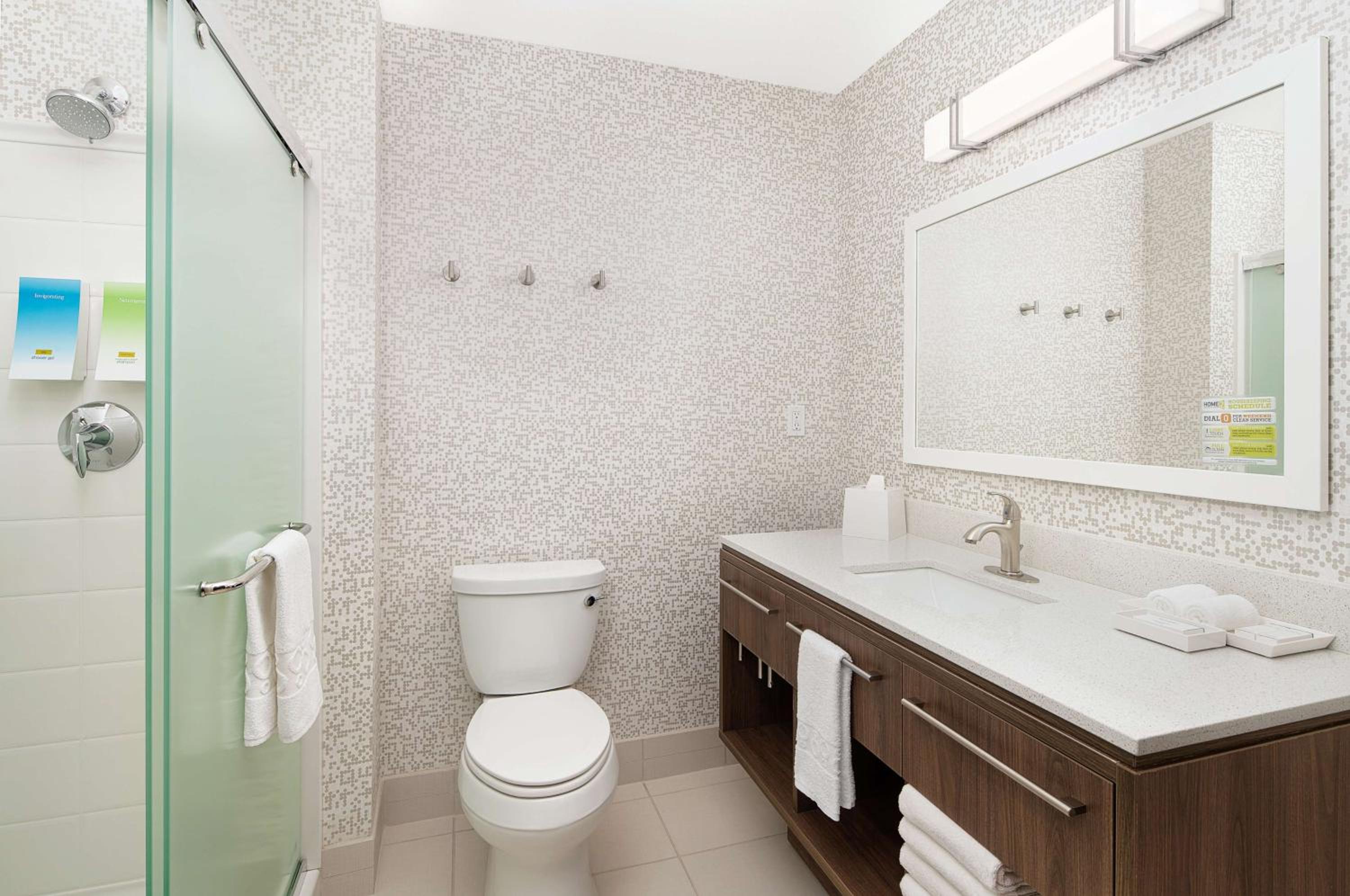 Studio Suite with Two Queen Beds - Hearing Access/Non-Smoking photo 3