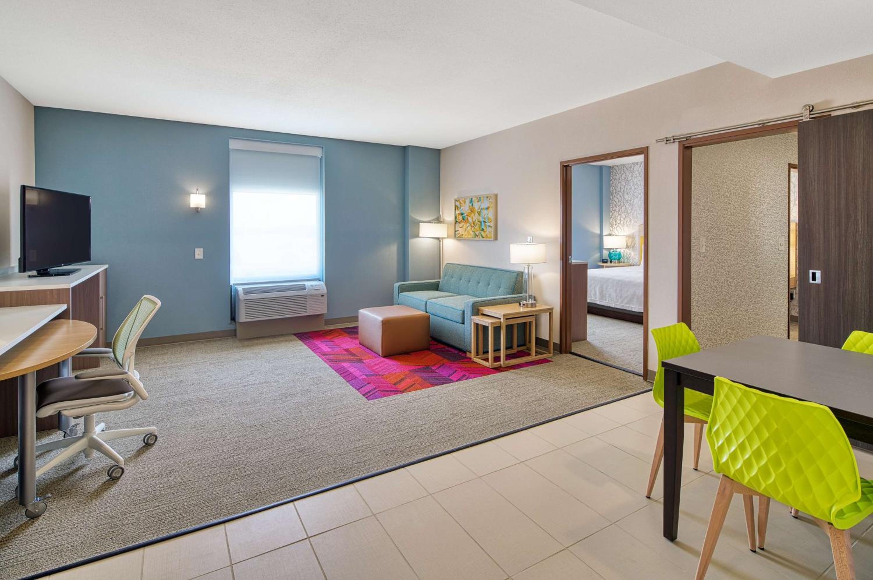 One-Bedroom King Suite - Non-Smoking photo 1