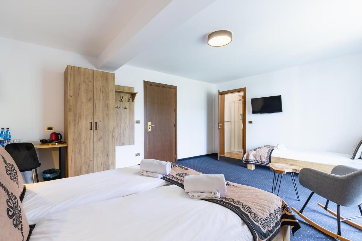 Triple Room with Balcony photo 2