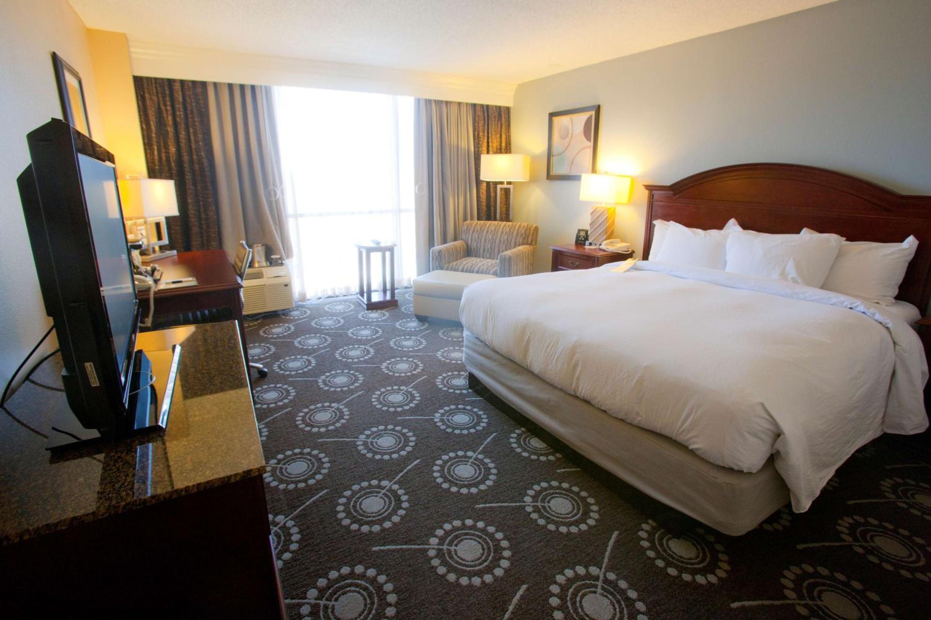 King Room - Non-Smoking - Photo 1