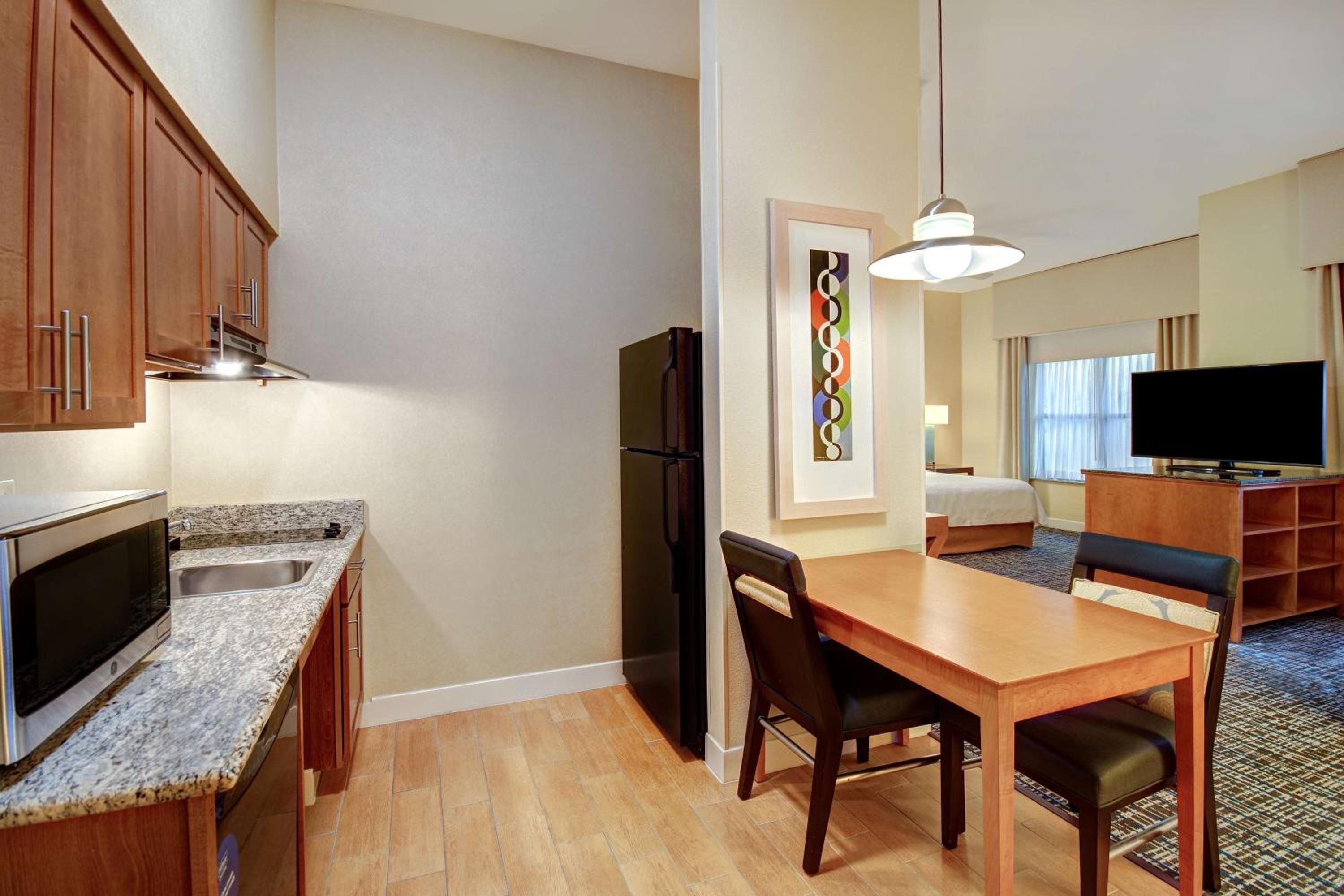King Studio Suite - Hearing Access/Non-Smoking - Photo 2