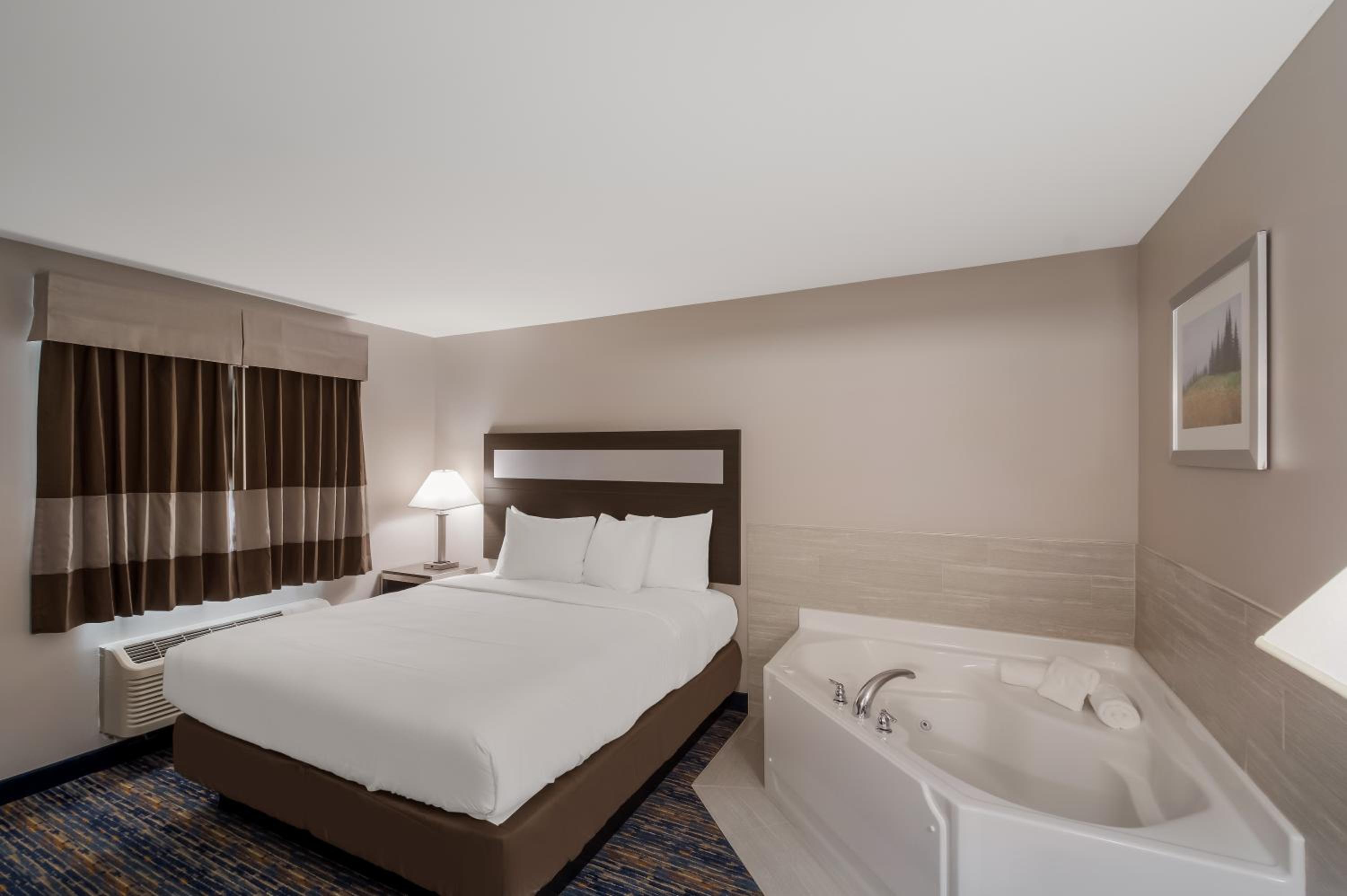 King Room with Spa Bath photo 3