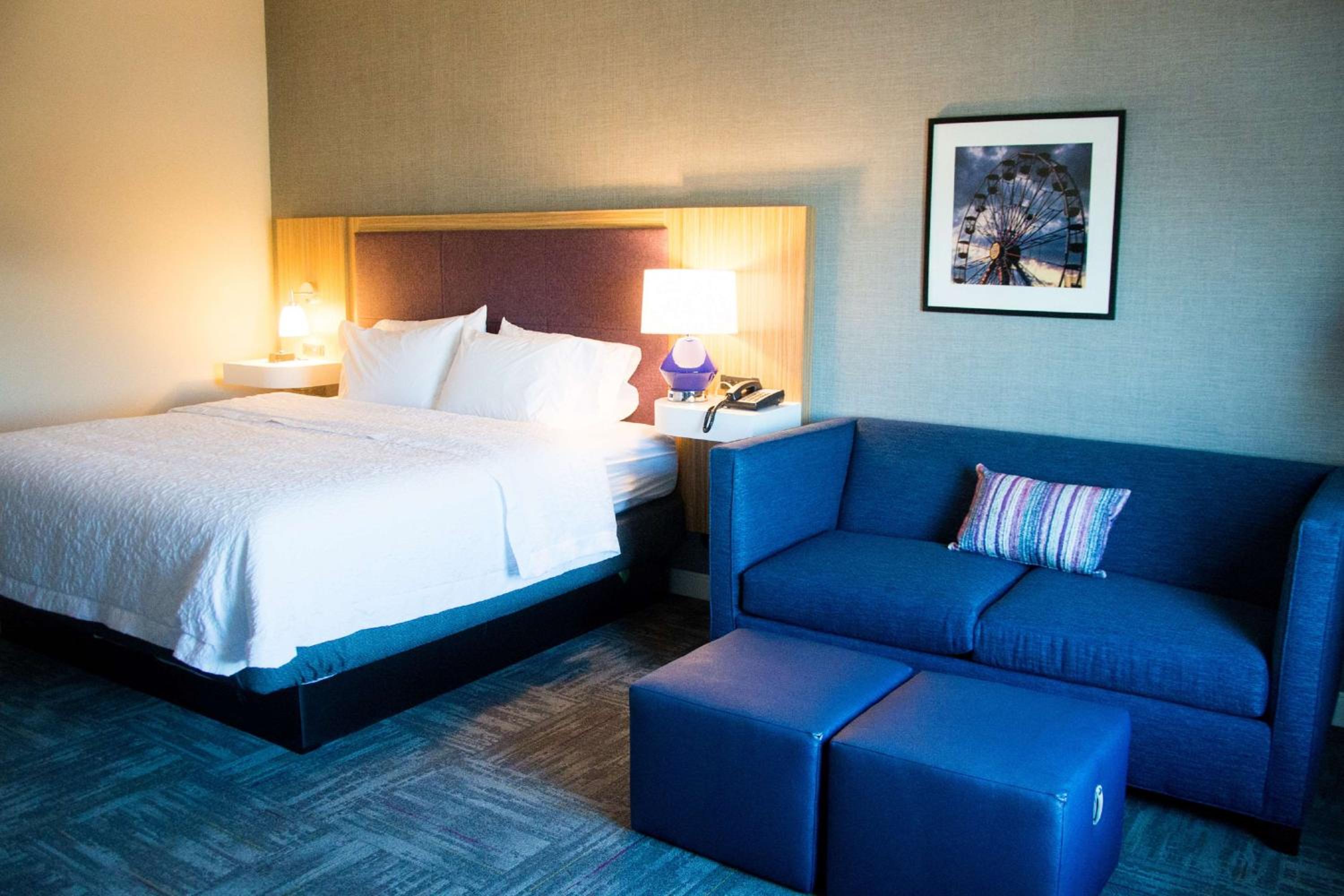 King Room with Sofa Bed photo 3