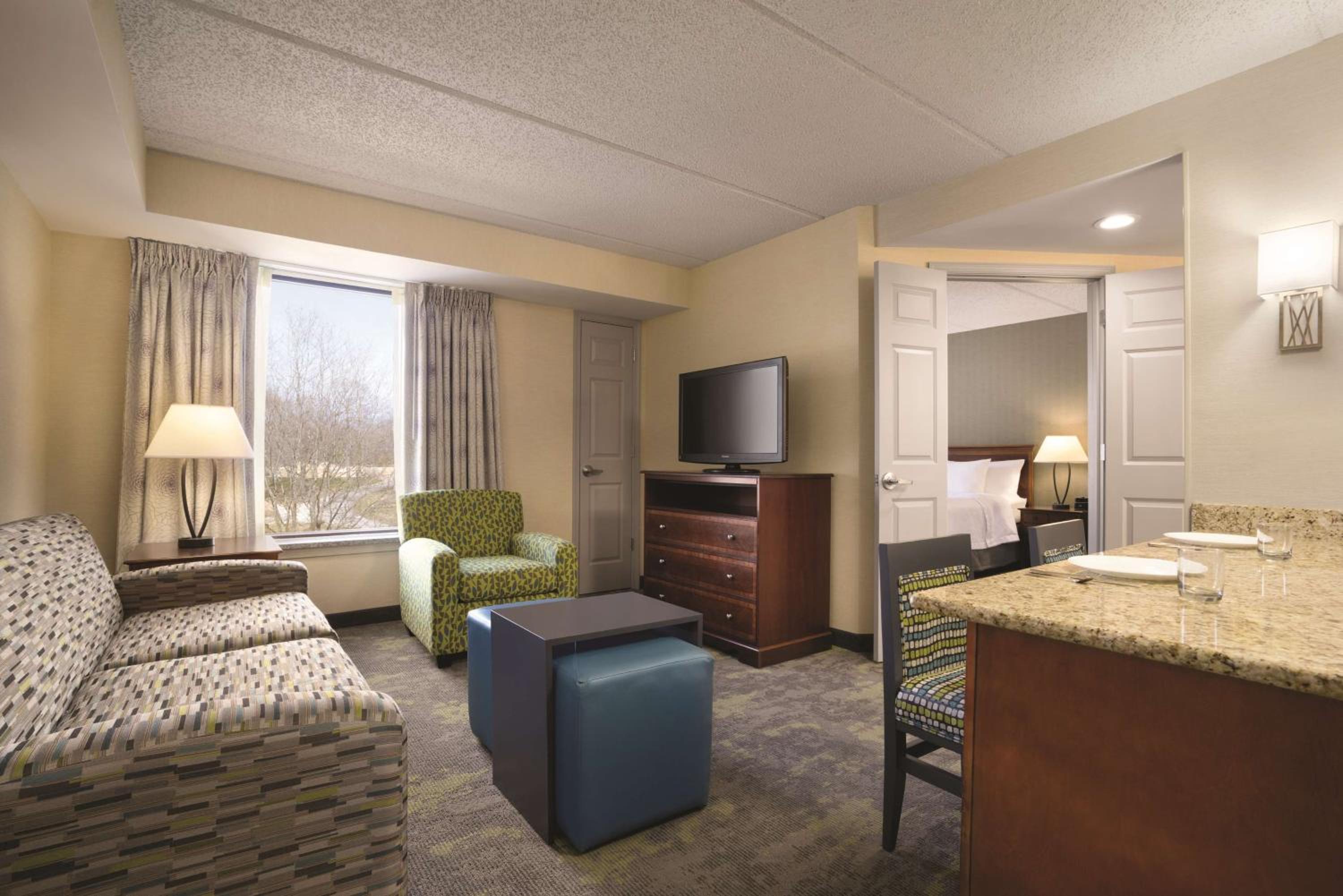 One-Bedroom King Suite - Non-Smoking - Photo 5