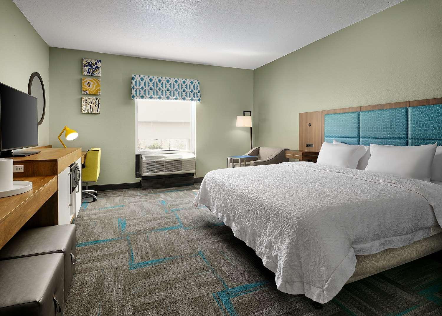 King Room - Mobility Access/Non-Smoking - Photo 4