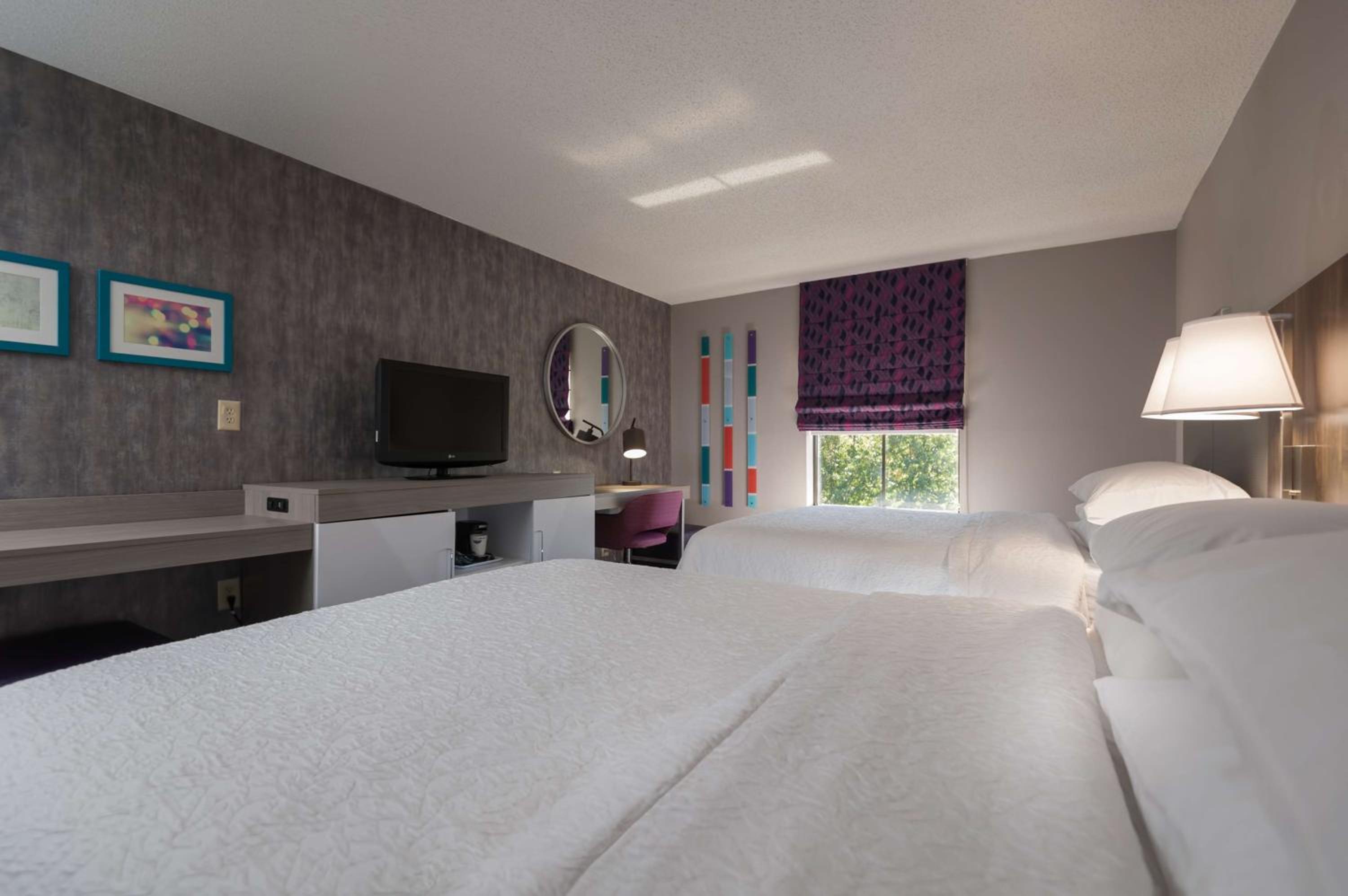 Room with Two Queen Beds - Non-Smoking - Photo 1
