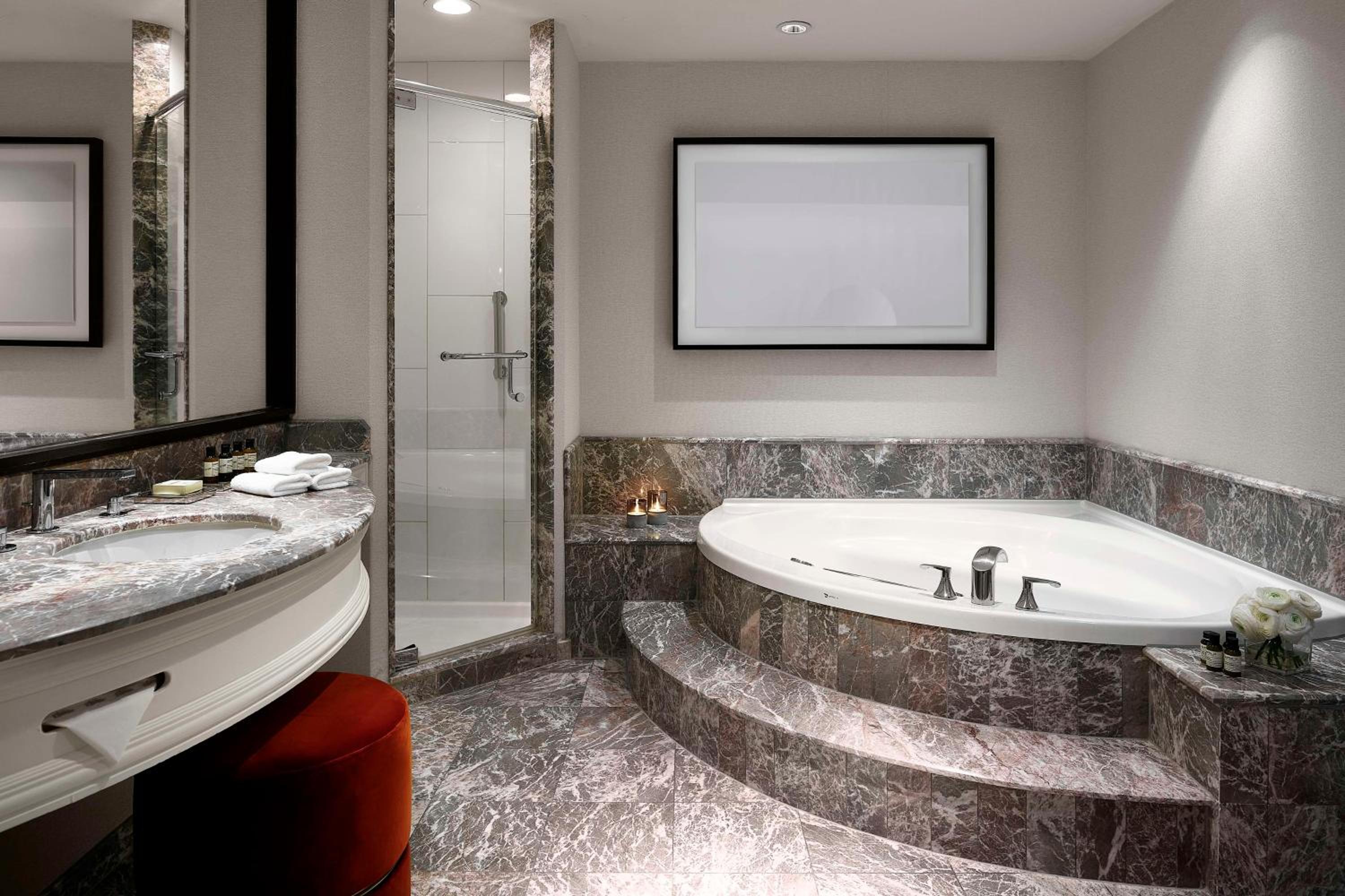 King Studio Suite