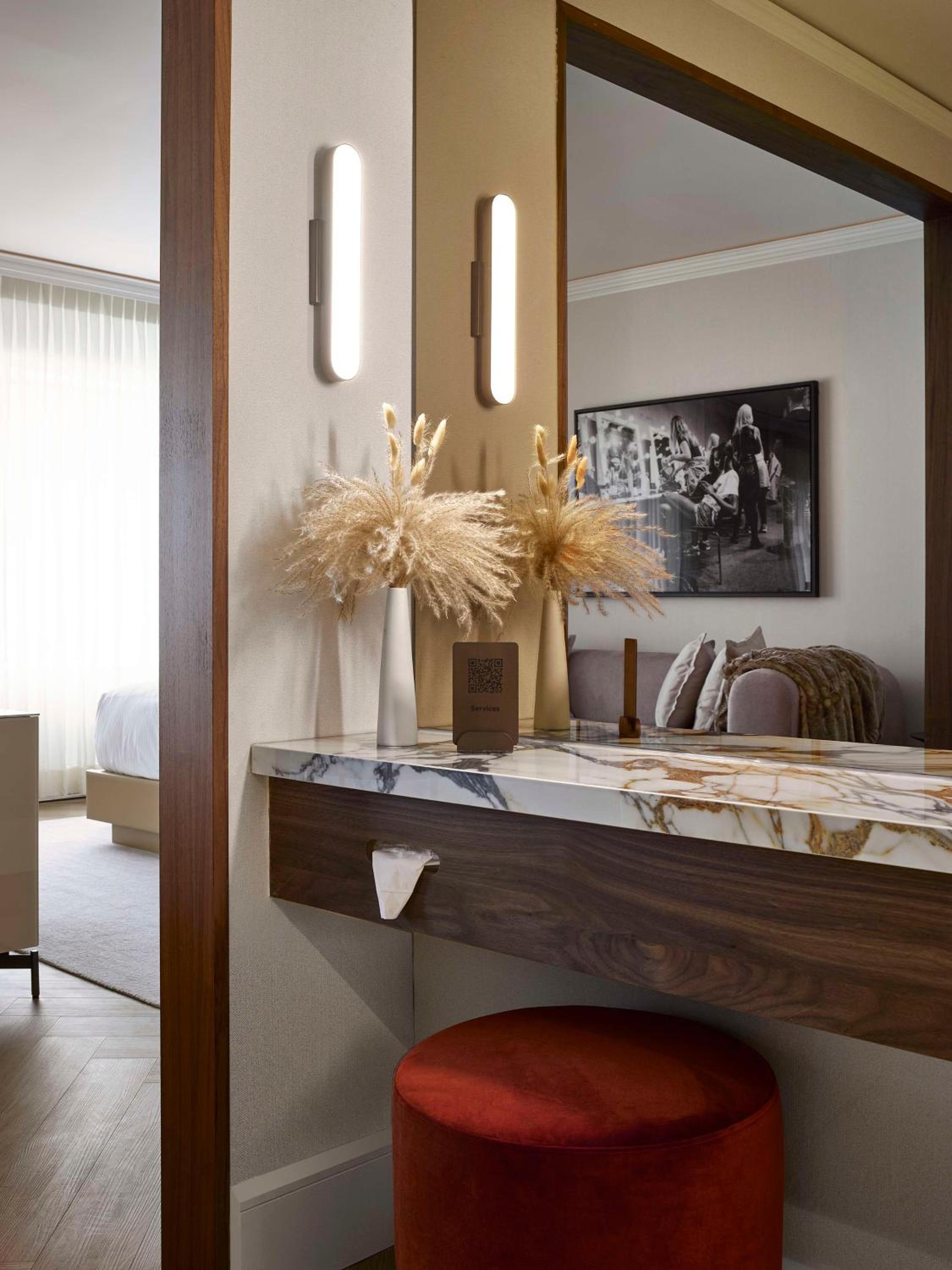 King Studio Suite