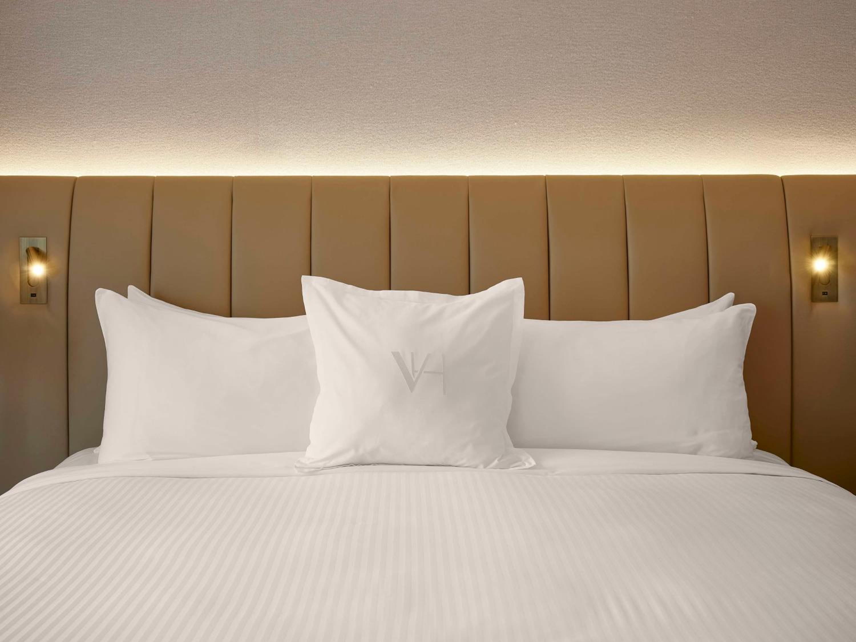 Double Room with Two Double Beds - Photo 8