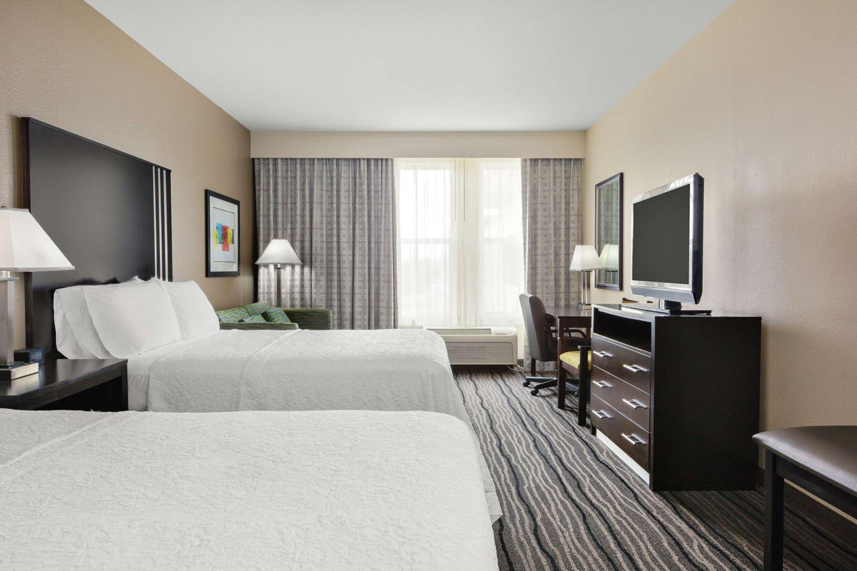 Queen Studio Suite with Two Queen Beds - Non-Smoking - Photo 1