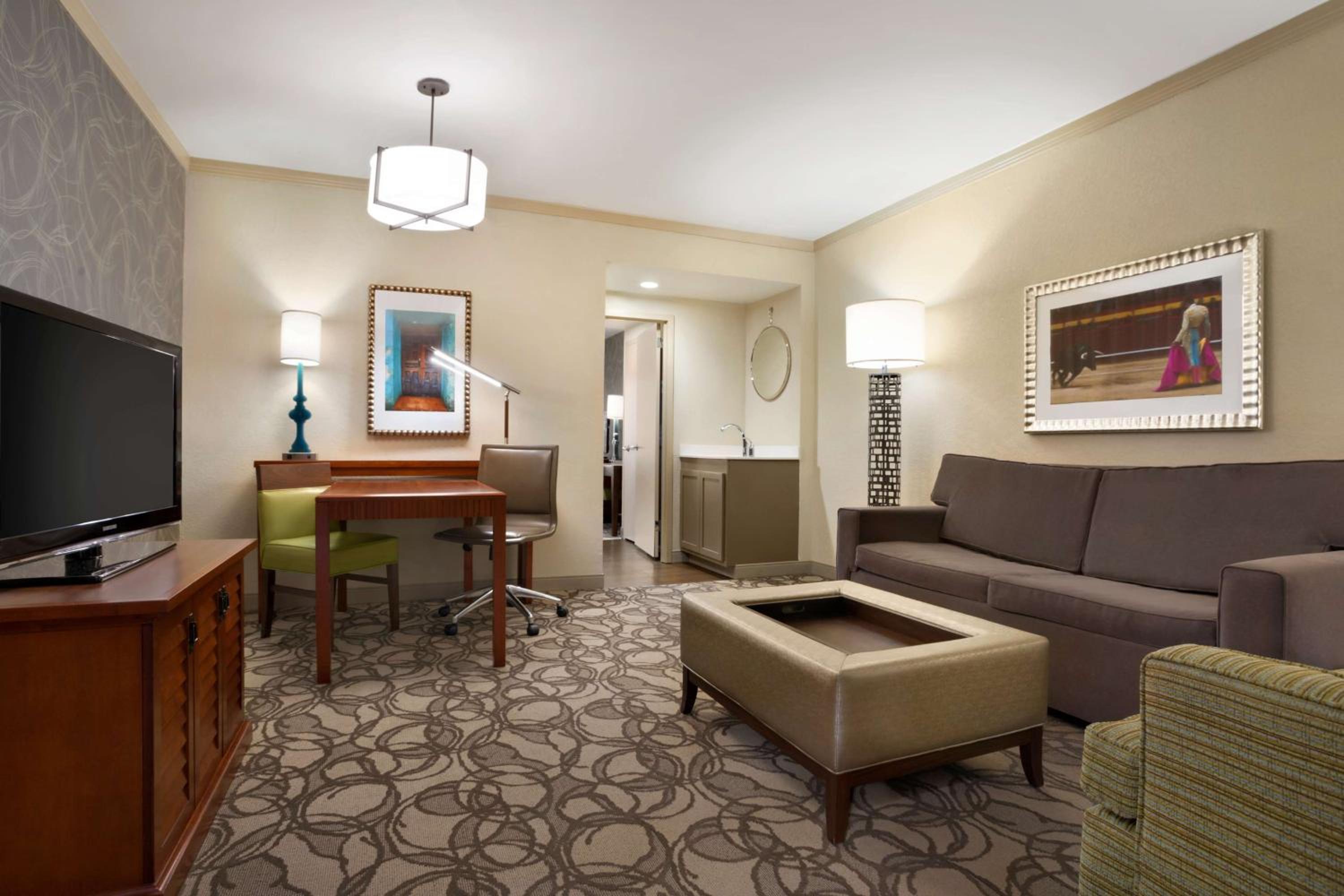 Suite with Two Double Beds - Mobility Access/Non-Smoking - Photo 2