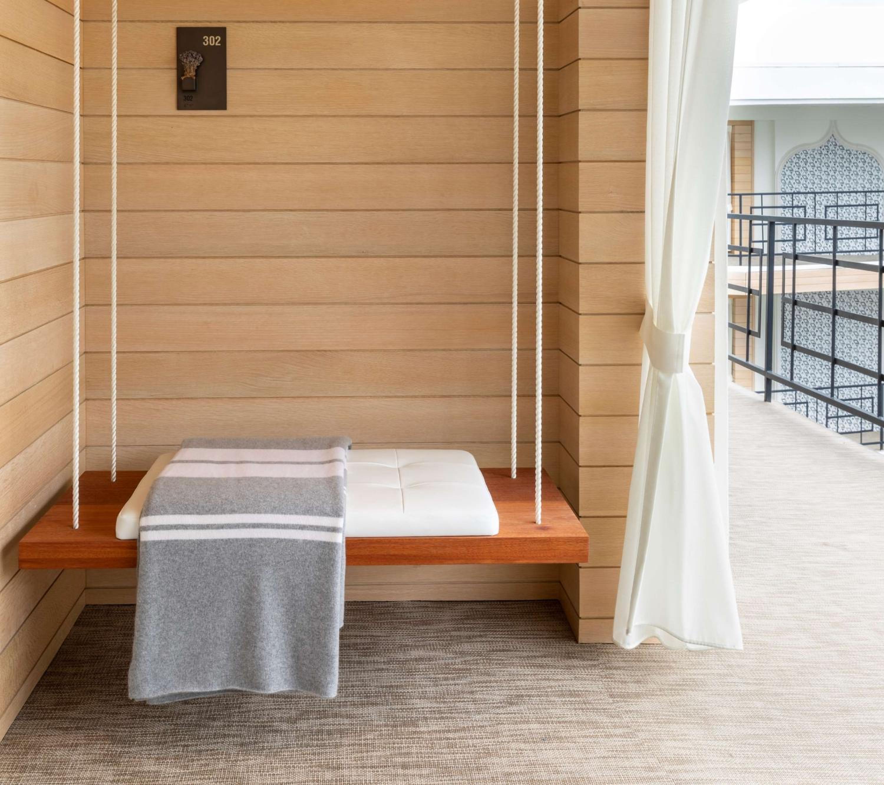 One-Bedroom Lanai Suite