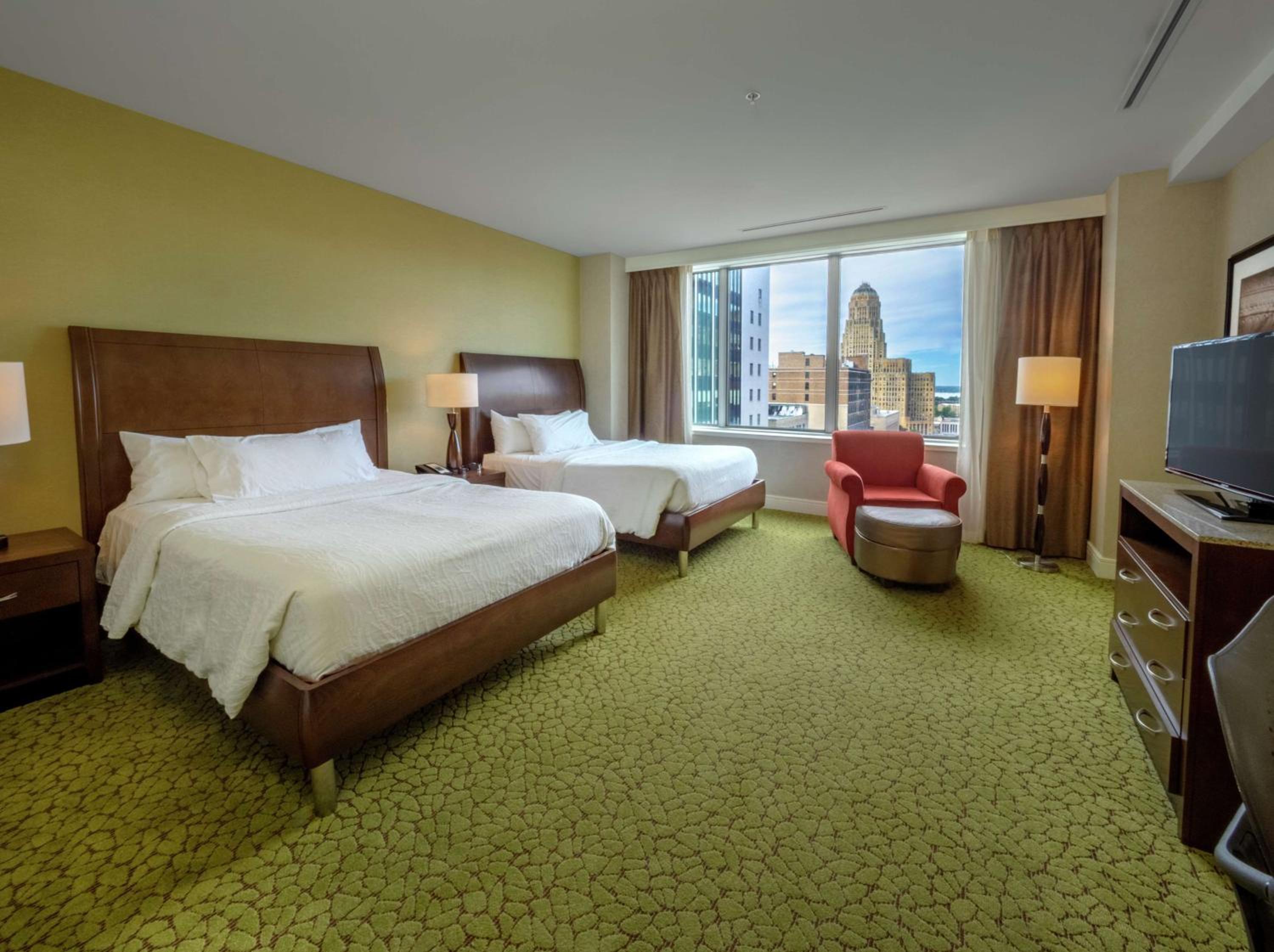 Queen Suite with Two Queen Beds and City View