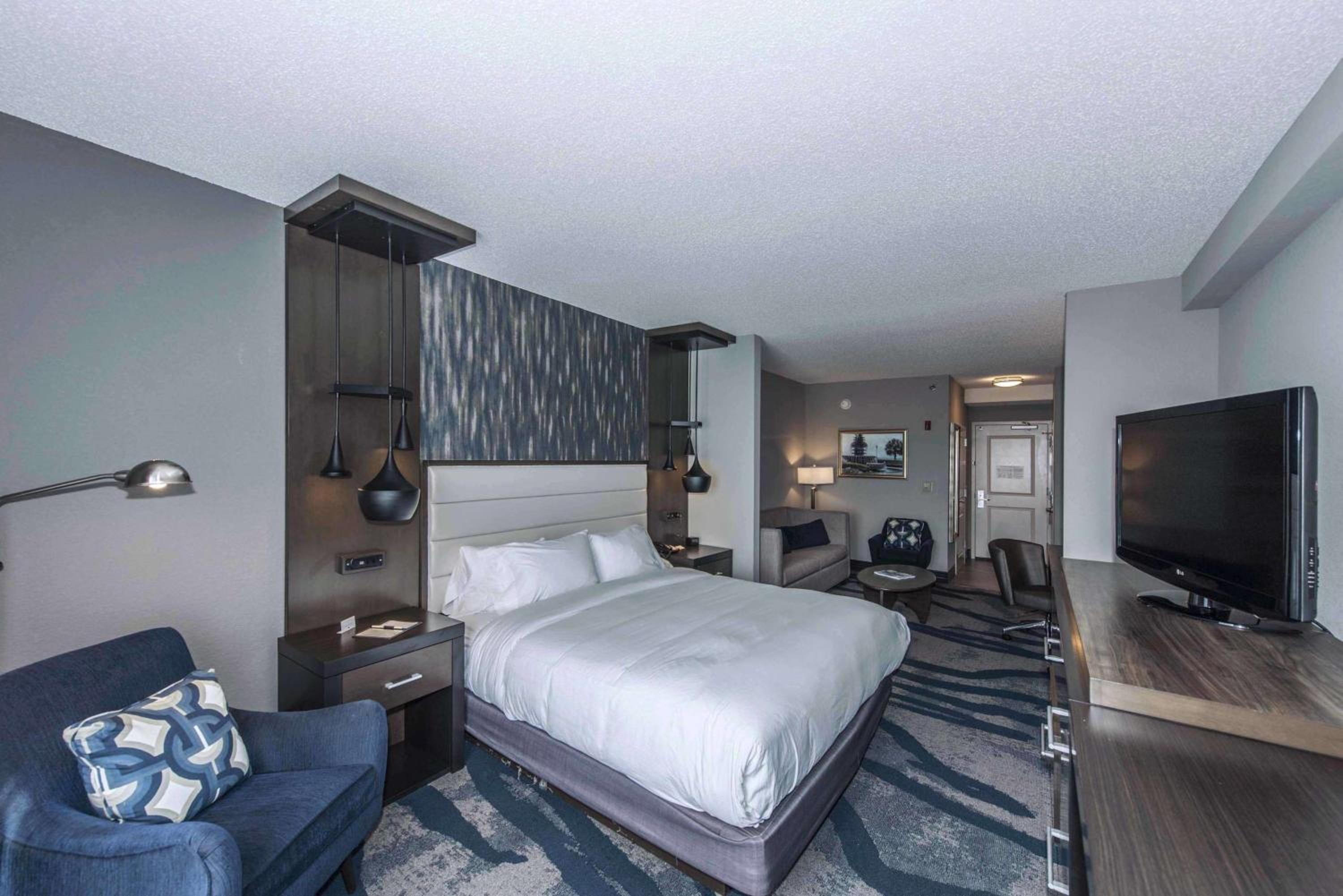 Deluxe King Room with Sofa Bed