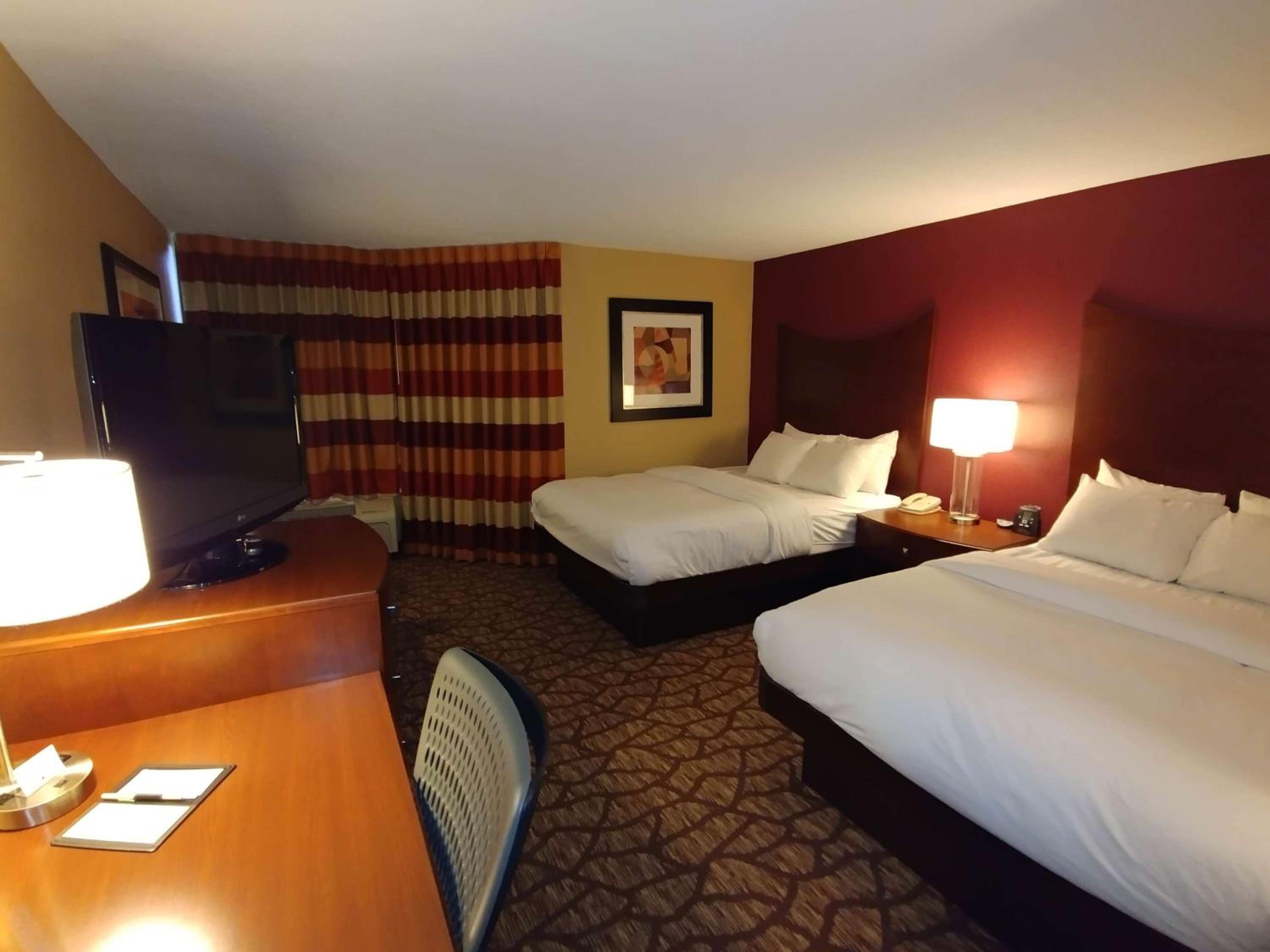 Queen Room with Two Queen Beds - Photo 1