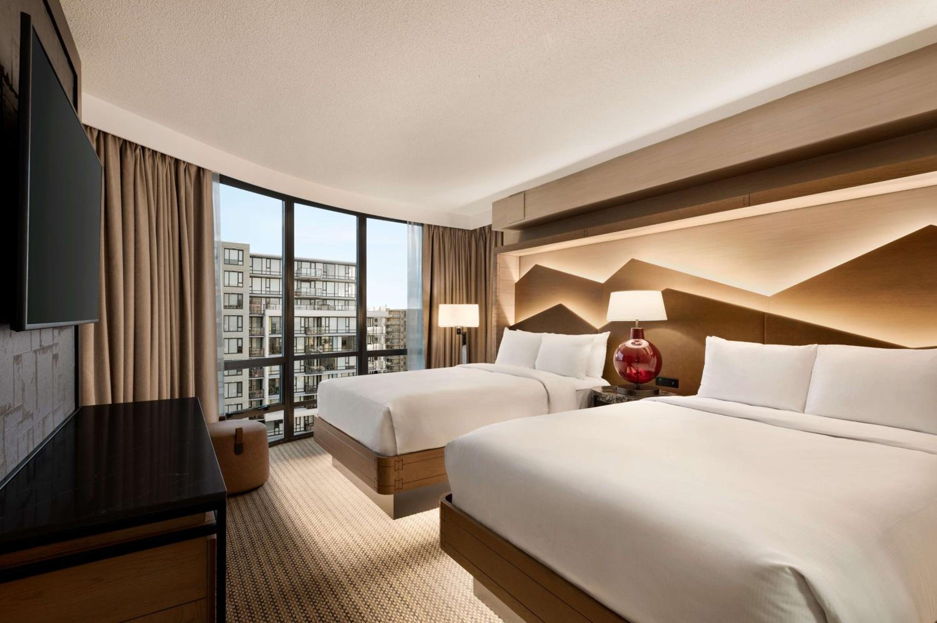 Junior Suite with Two Double Beds photo 3