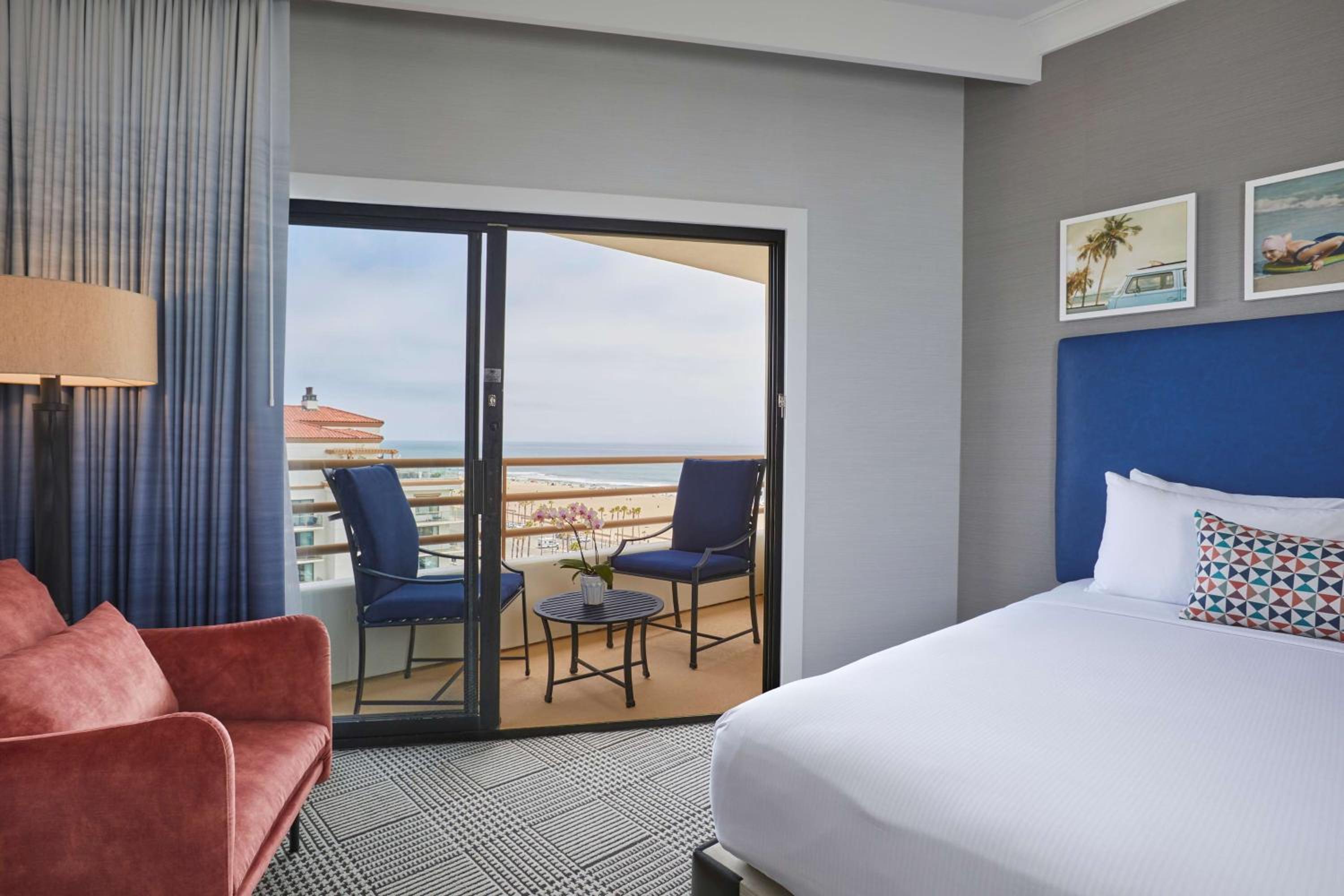 King Room with Partial Ocean View - Huntington Tower - Photo 4