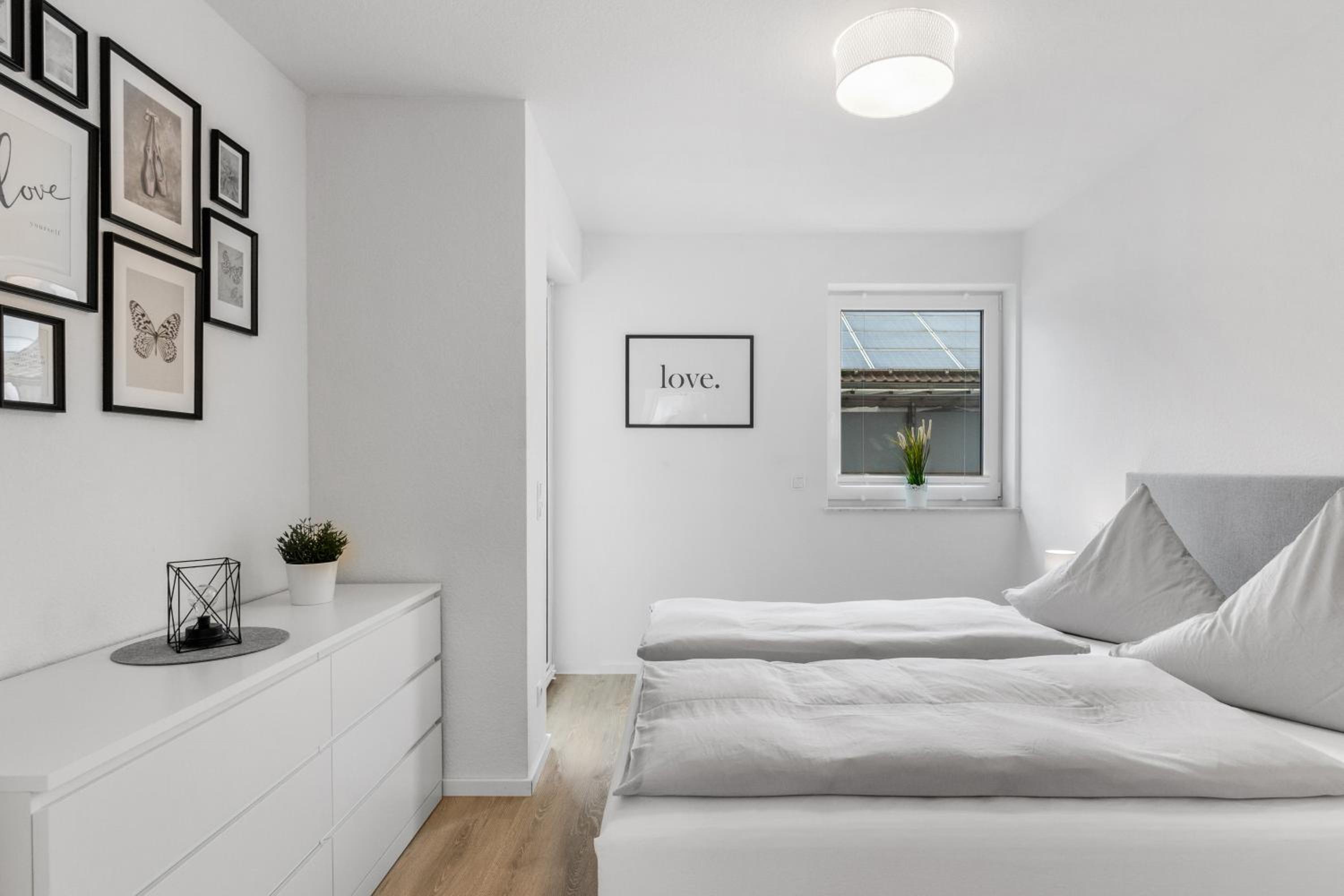 One-Bedroom Apartment photo 2