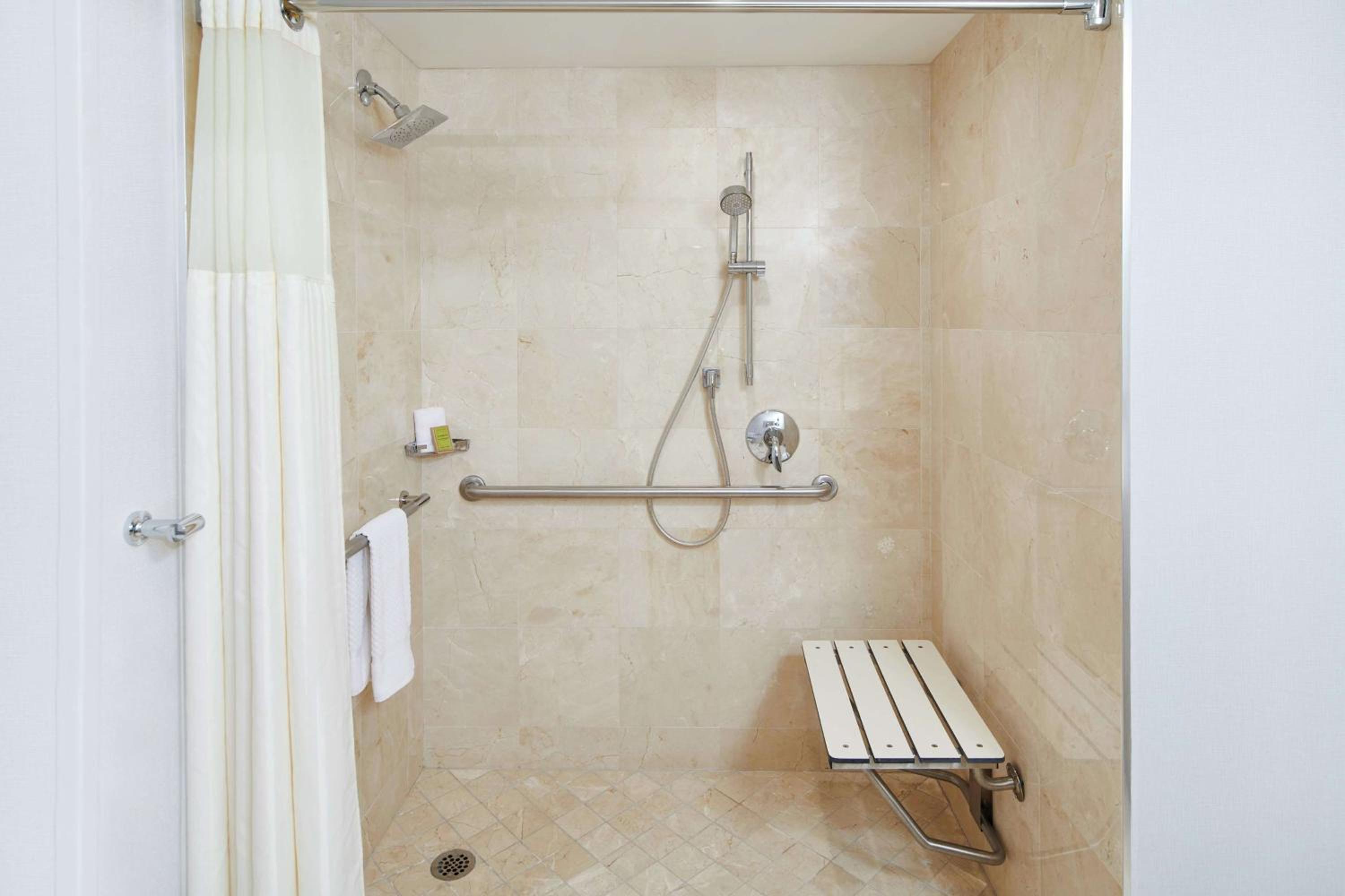 Double Room - Disability Access - Photo 4