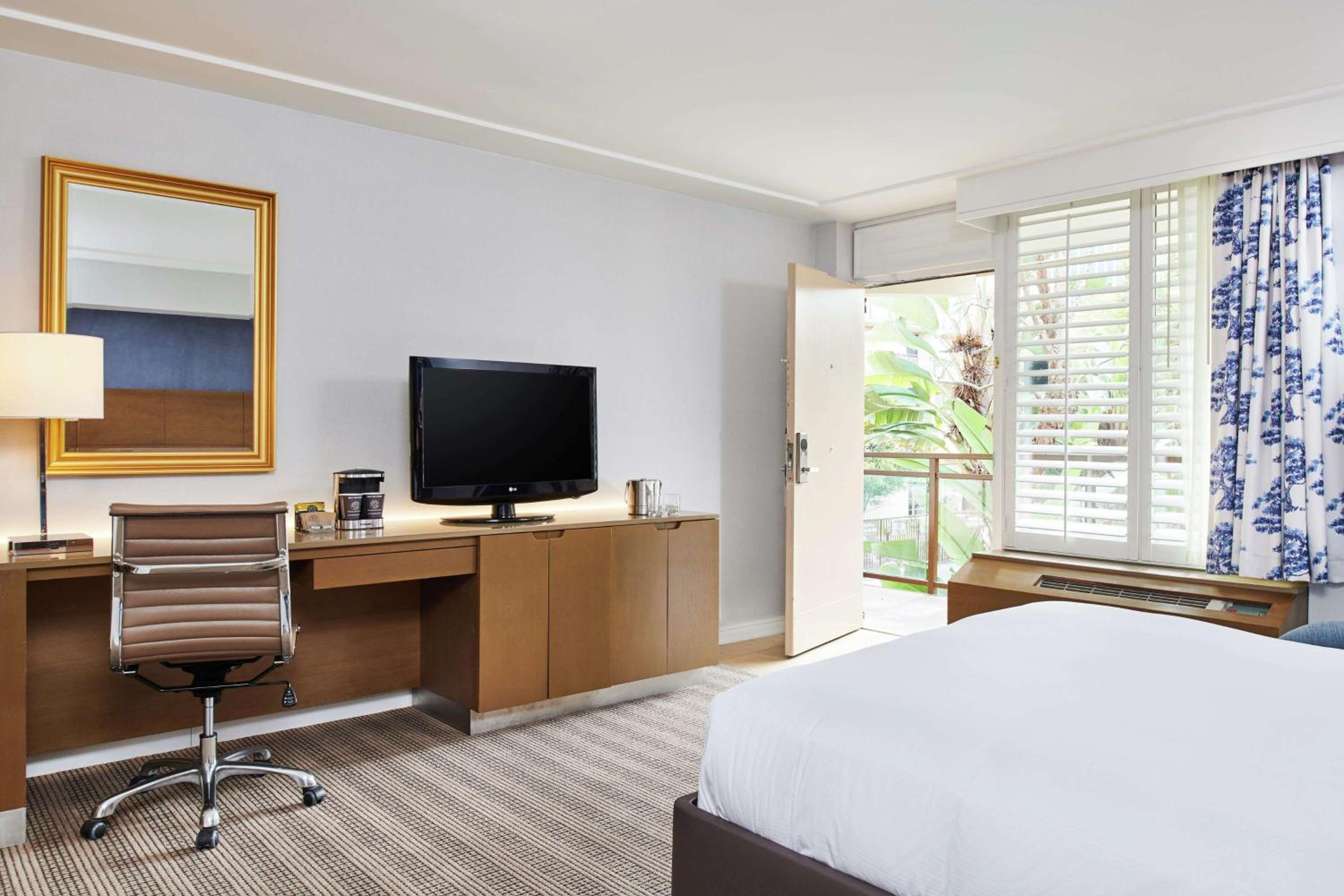 Standard Room with Bath Tub - Disability Access - Photo 2