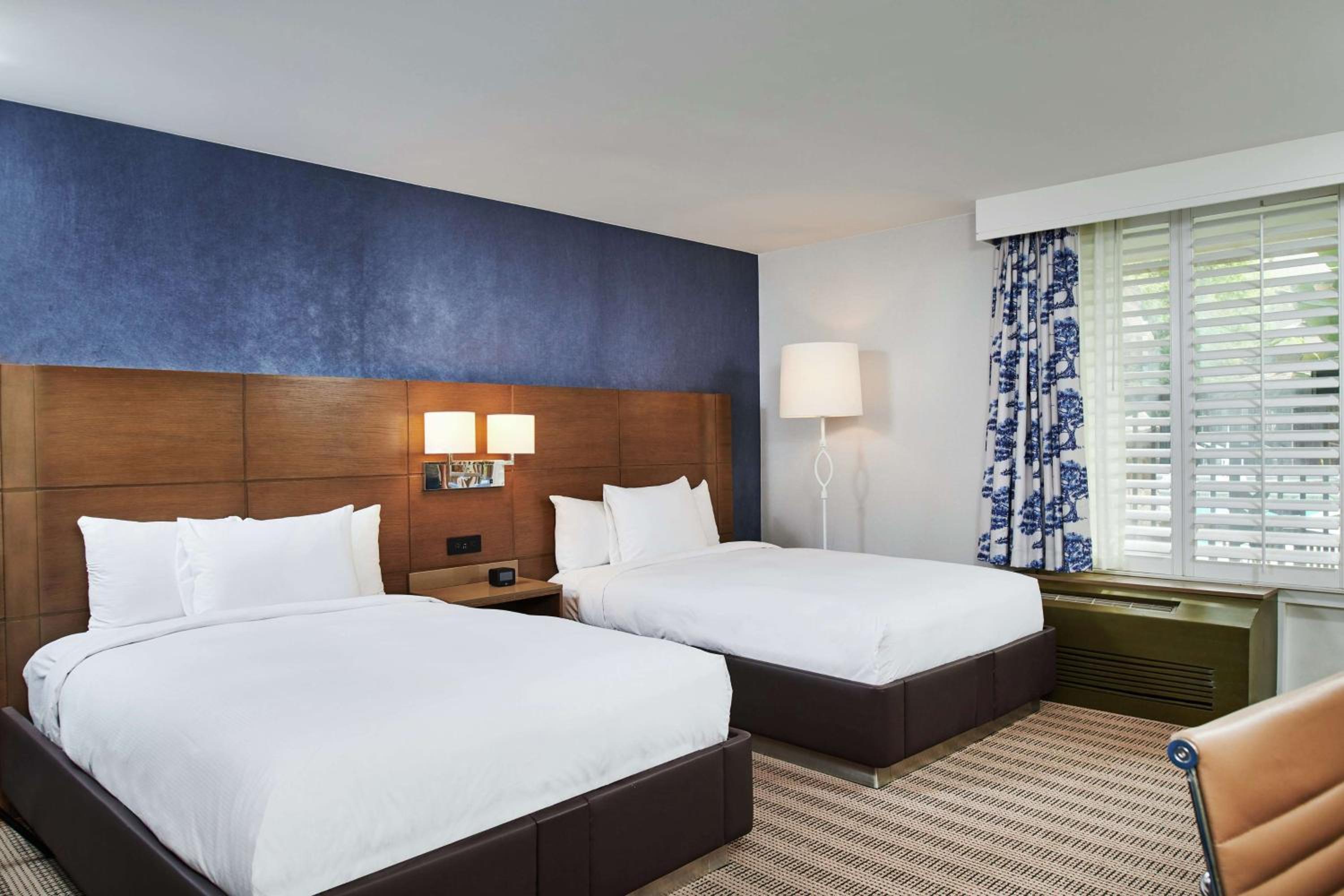Double Room with Two Double Beds and Bath Tub - Mobility and Hearing Access - Photo 1