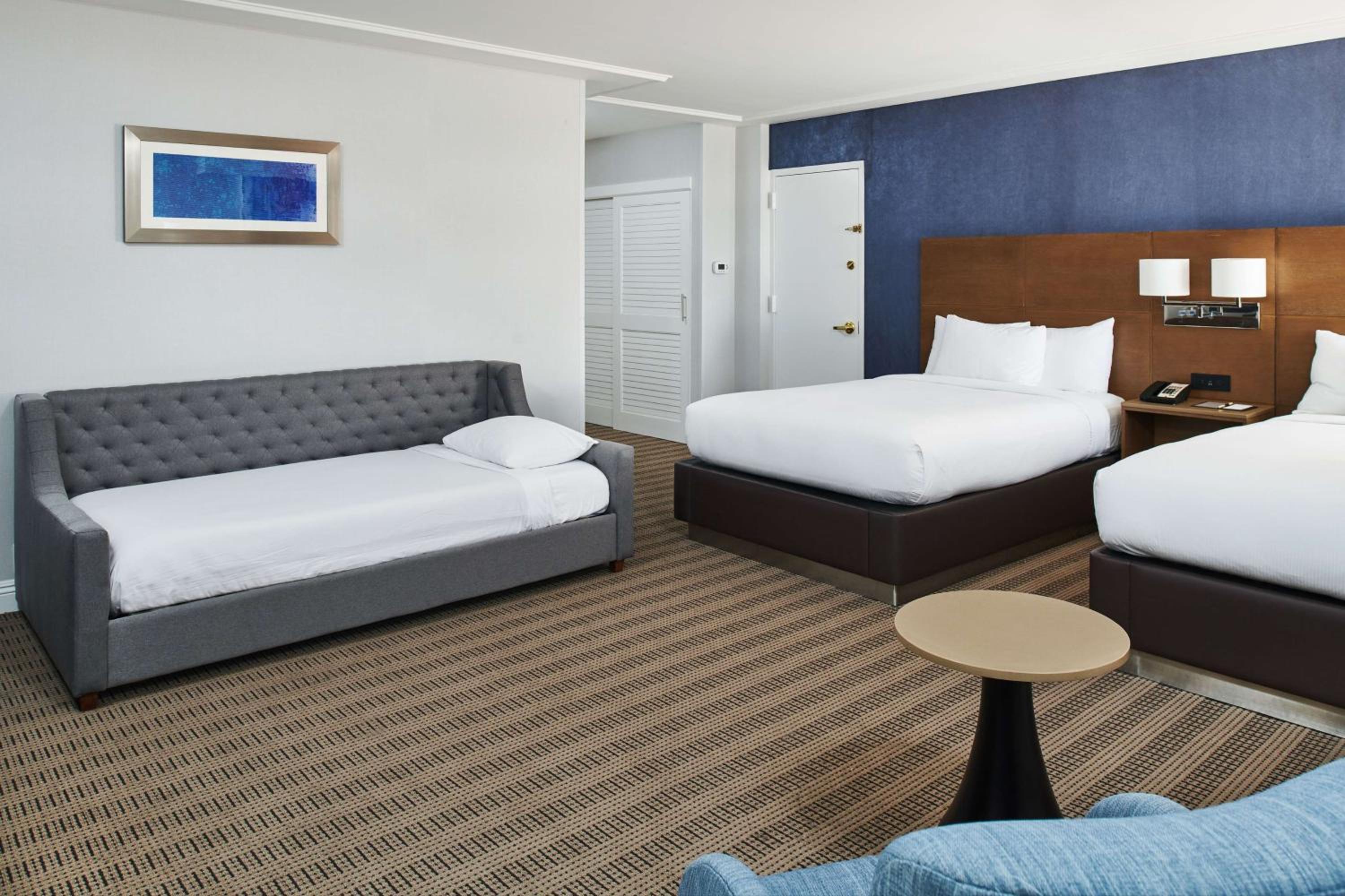 Double Room with Extra Bed - Photo 2