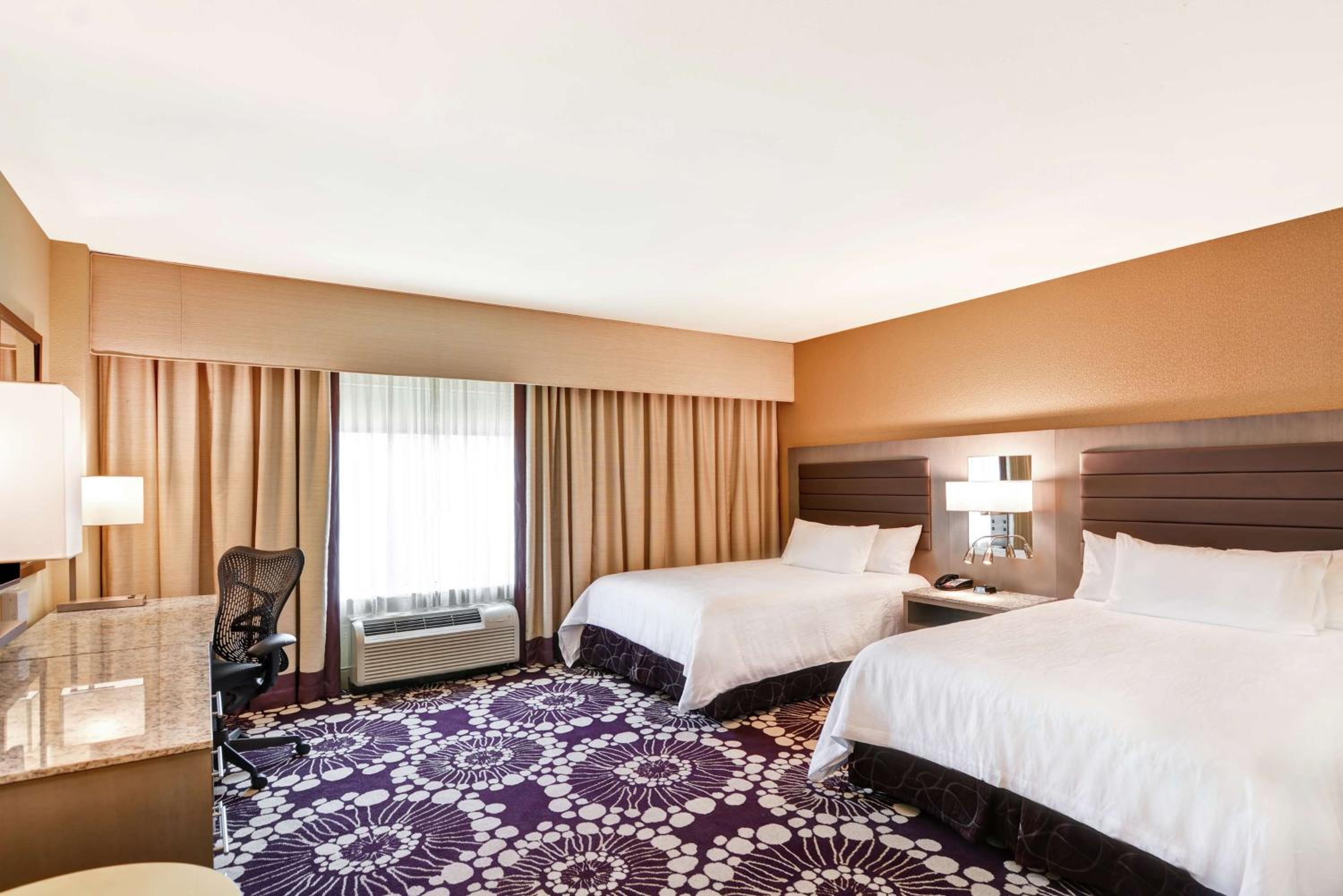 Queen Room with Two Queen Beds and Roll-In Shower - Mobility Access photo 3