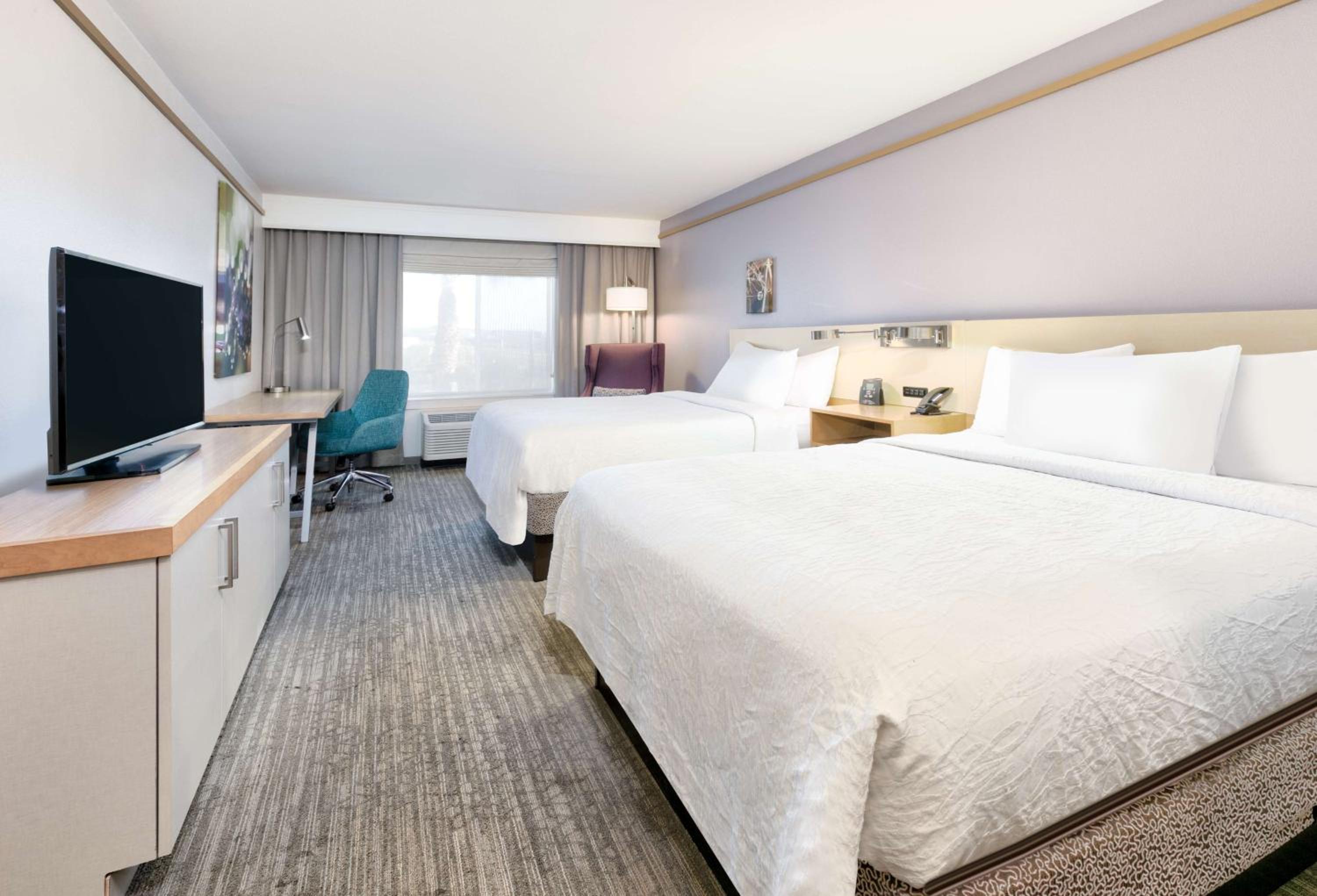 Queen Room with Two Queen Beds - Photo 6