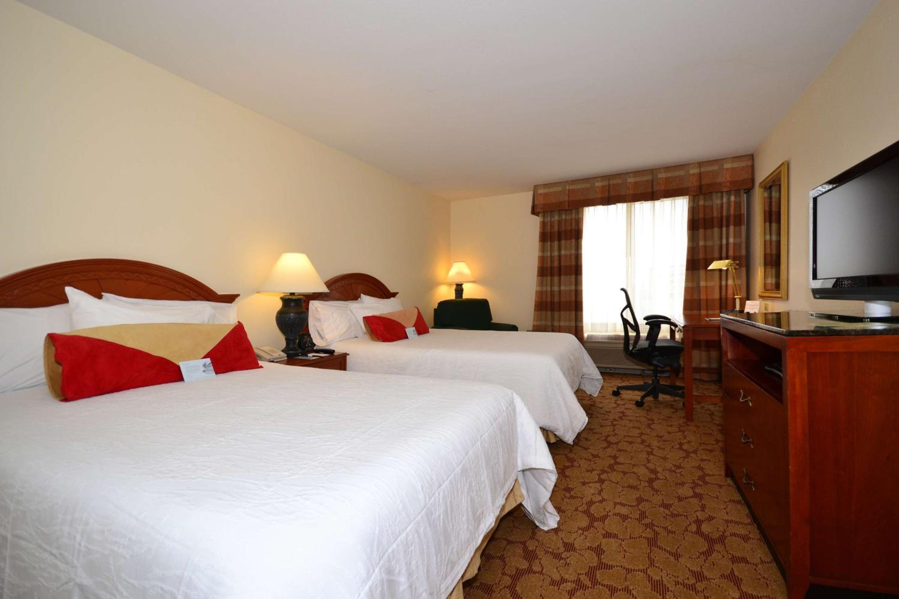 Double Room with Two Double Beds - Photo 3