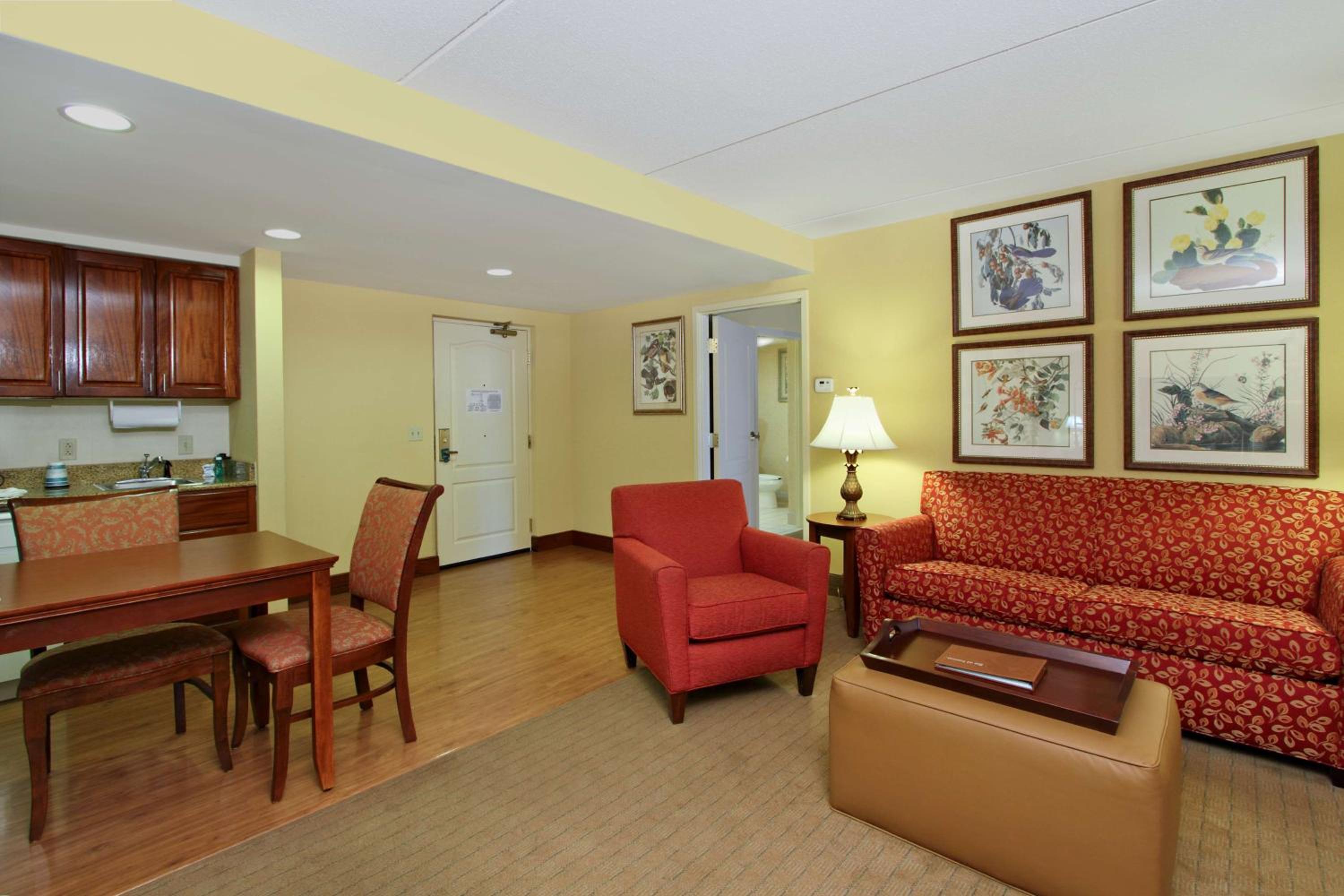 King Studio Suite - Non-Smoking - Photo 9