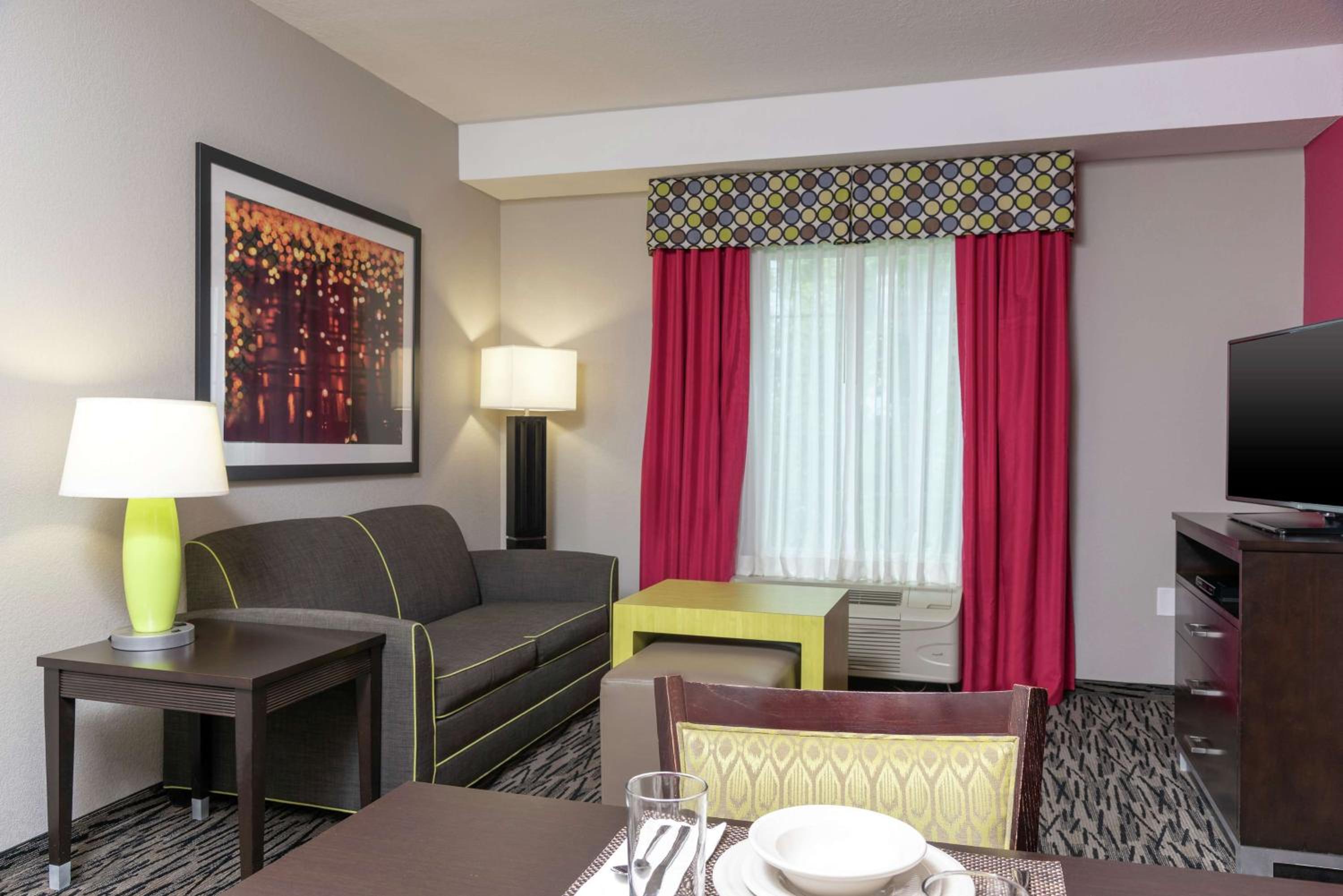 One-Bedroom King Suite - Non-Smoking - Photo 1