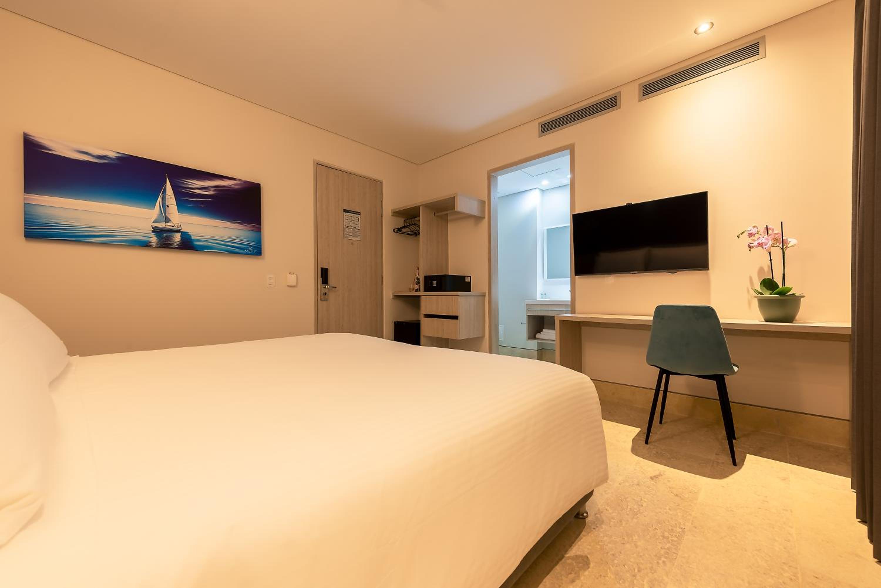 Double or Twin Room - Disability Access photo 1