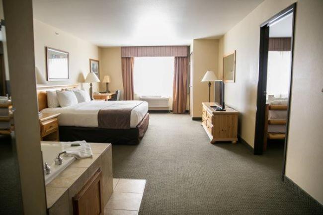 King Suite with Spa Bath