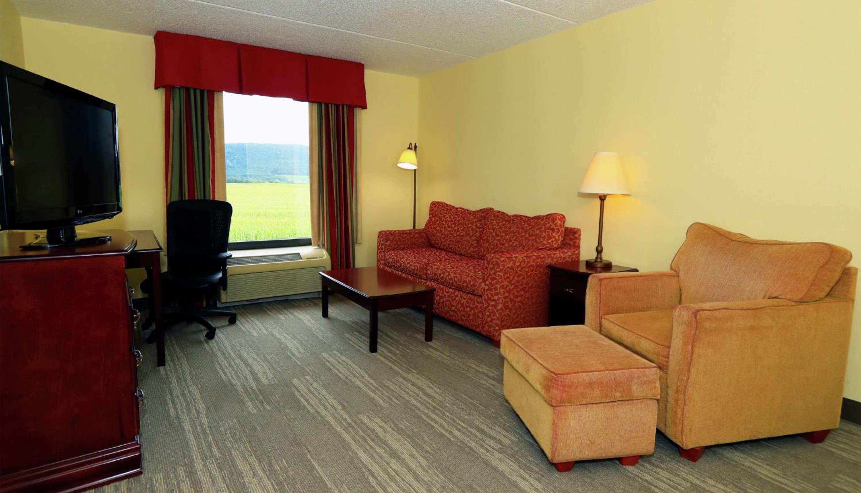 King Suite With Whirlpool - Non-Smoking