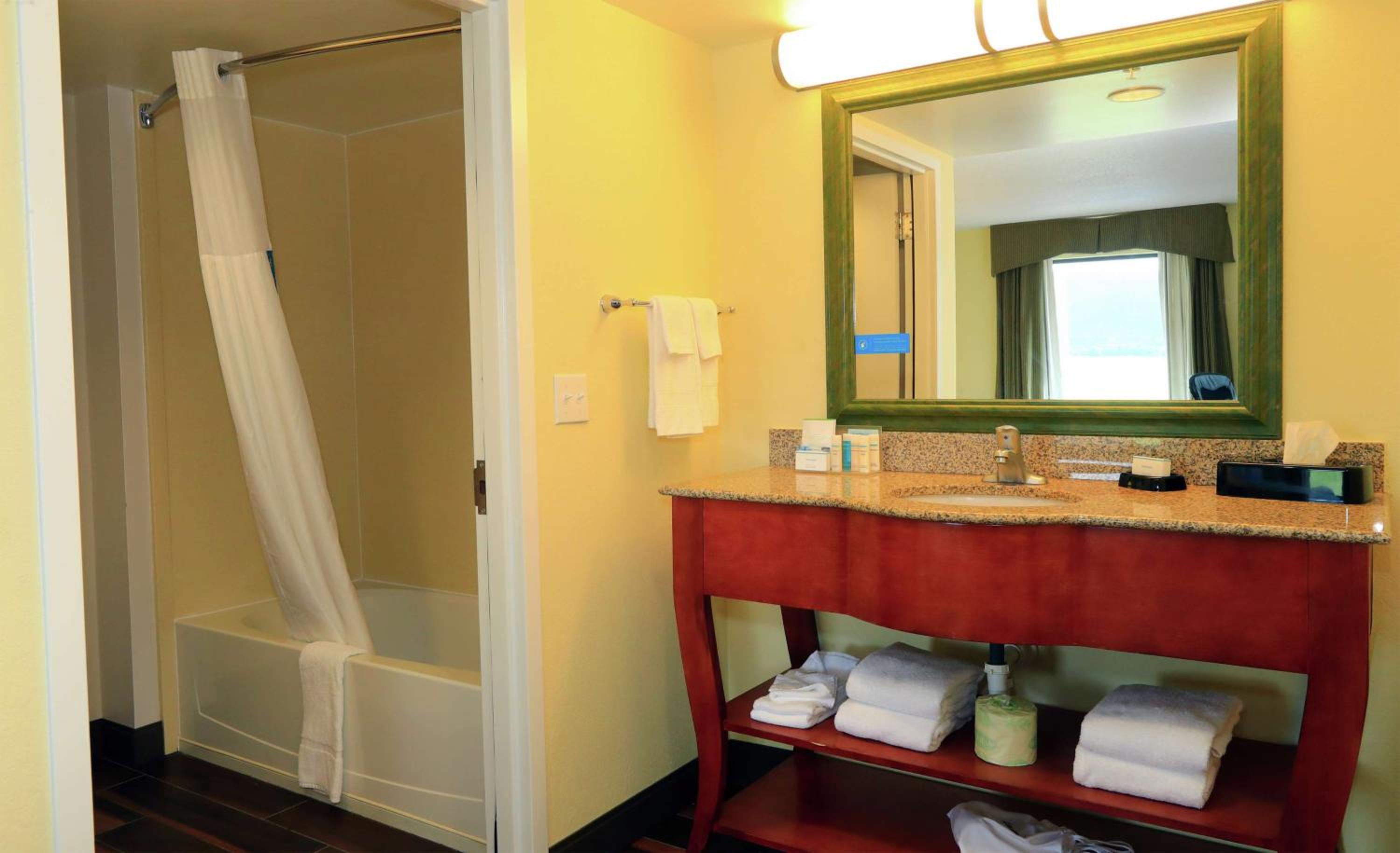 2 Queen Studio Suite Non Smoking - Photo 3