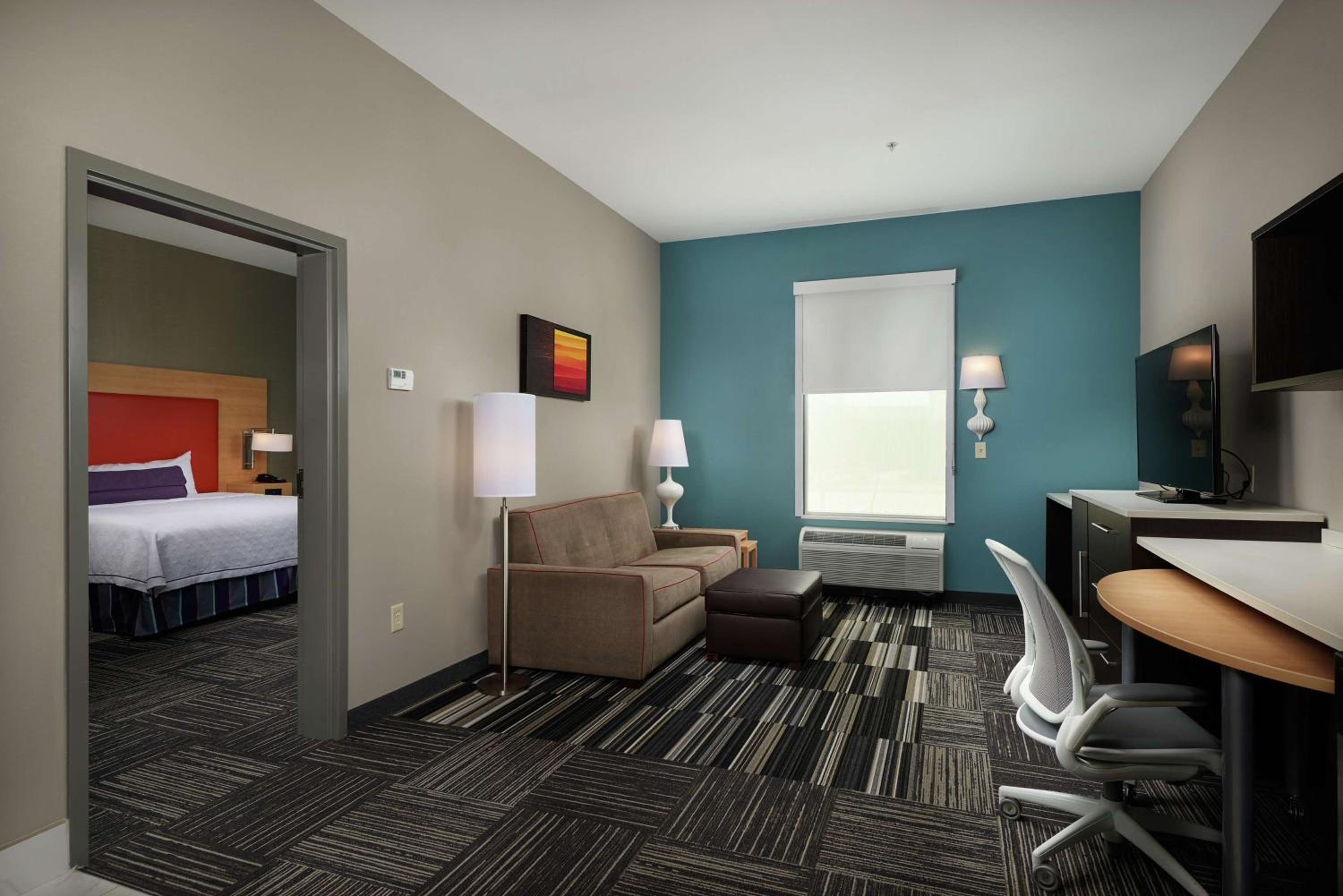 One-Bedroom King Suite - Non-Smoking