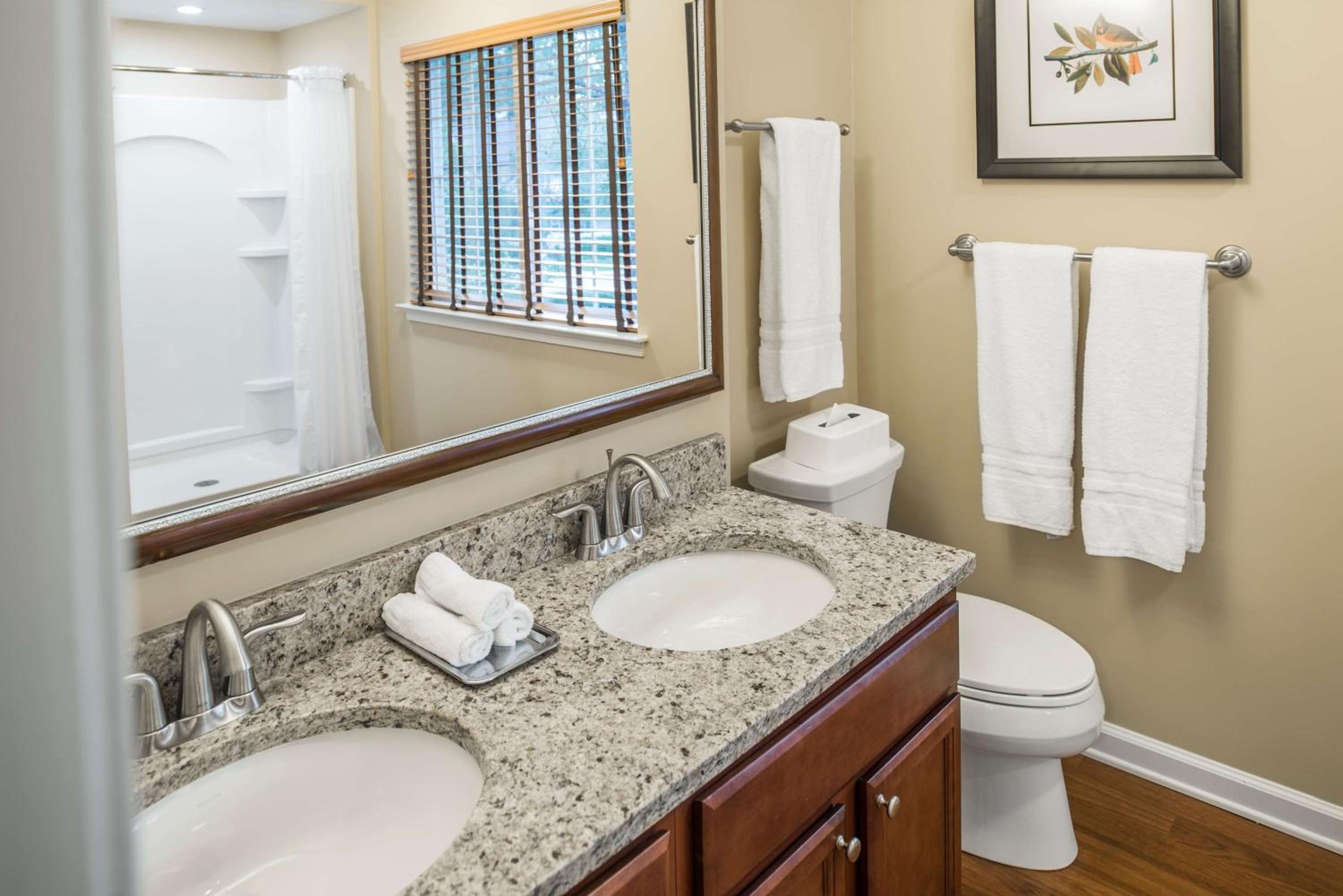 Two-Bedroom Suite with One King Bed, One Queen Bed and Sofa Bed - Upstairs - Photo 5