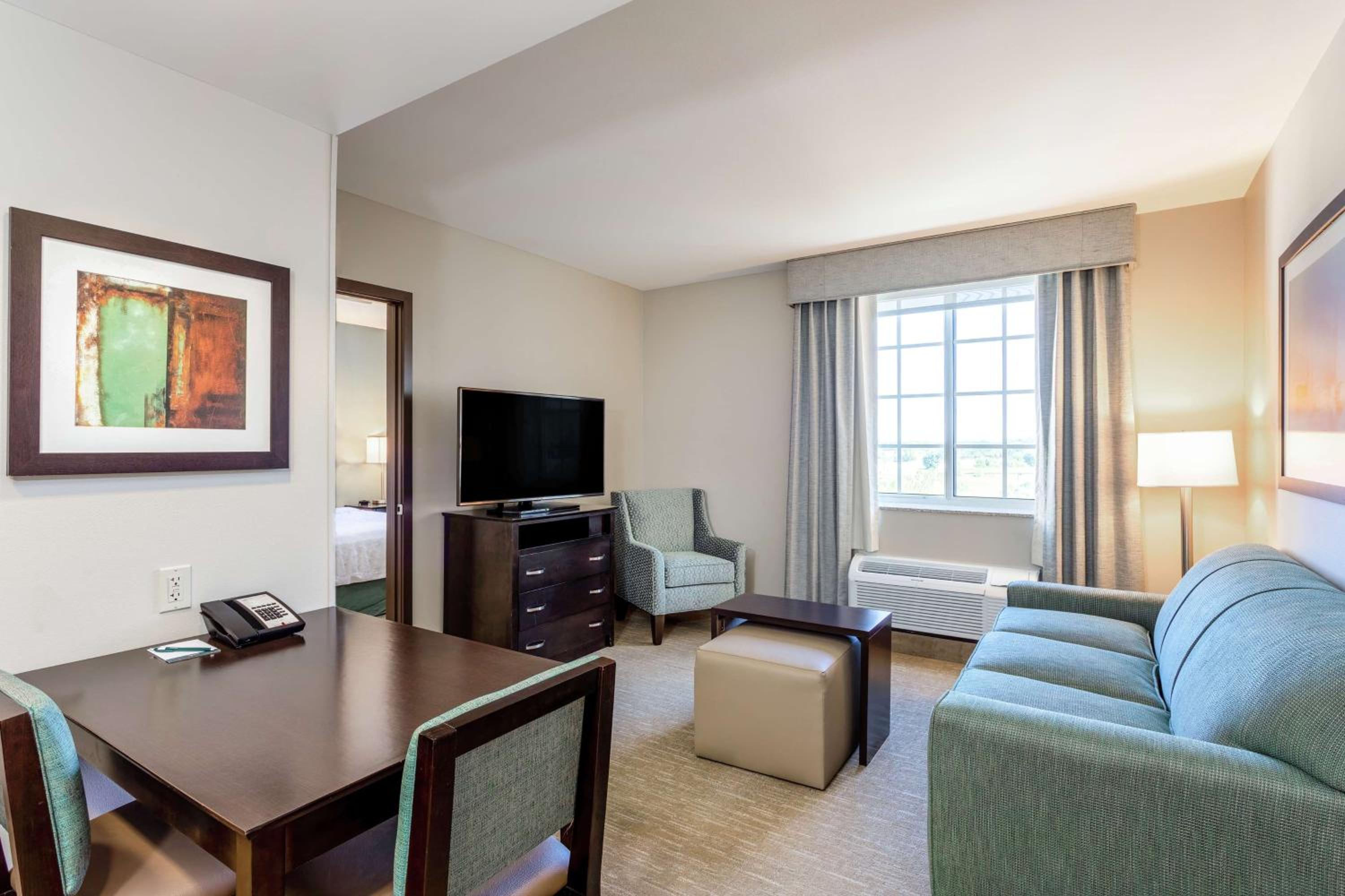 One-Bedroom King Suite - Non-Smoking photo 2